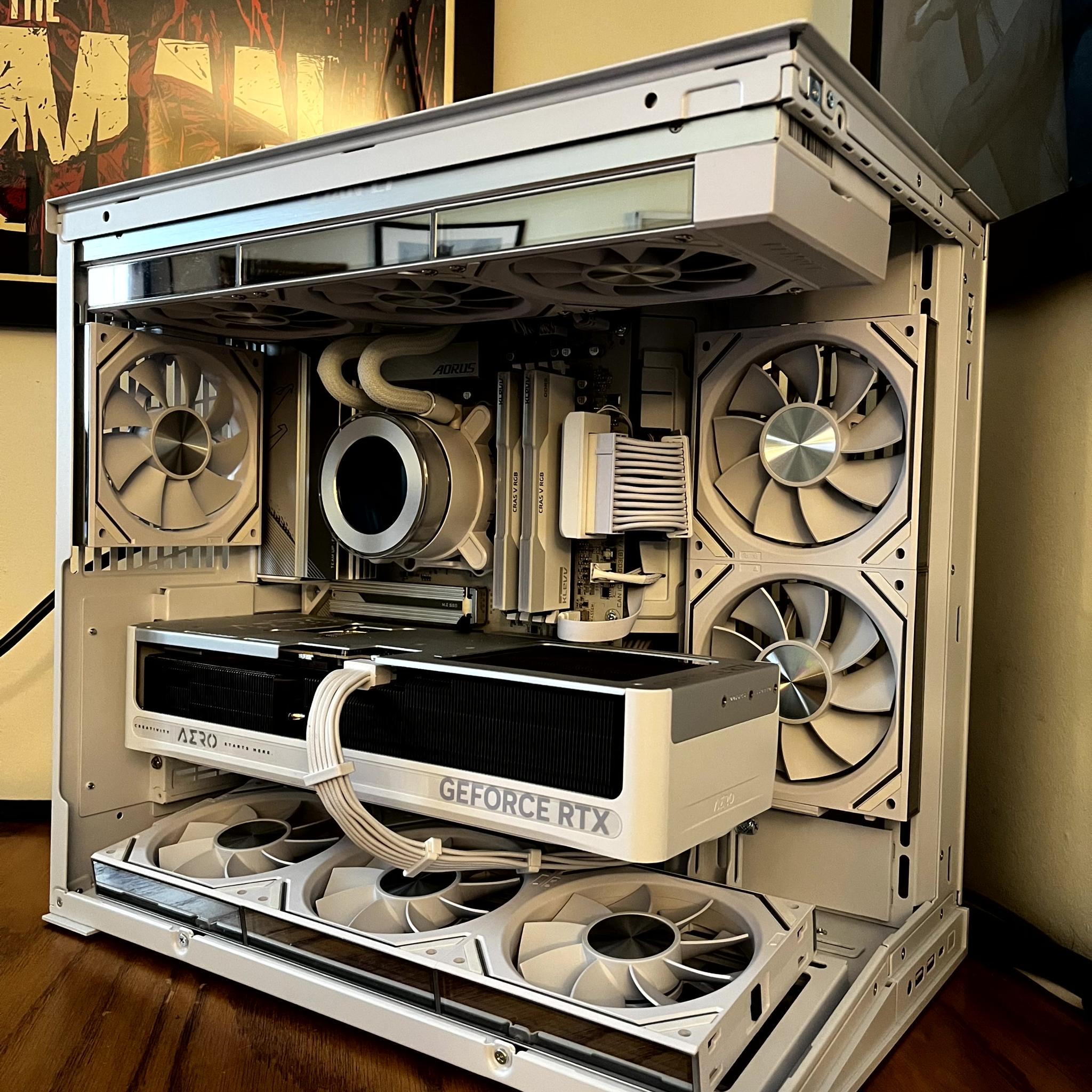 Snow Leopard - RTX 5070 Ti OC | Ryzen 7 9800x3d | 2TB NVME | 32GB @6400 MT/sec | 1000W Gold PSU