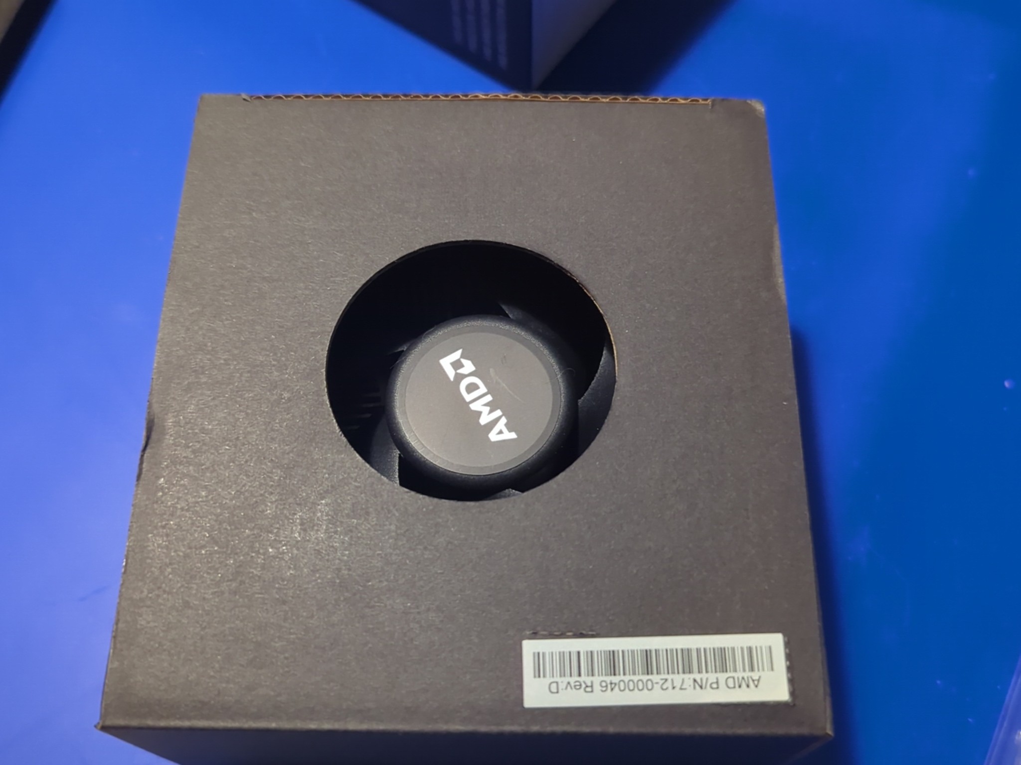 And Ryzen 5 3600 Cpu with Wraith Stealth Cooler