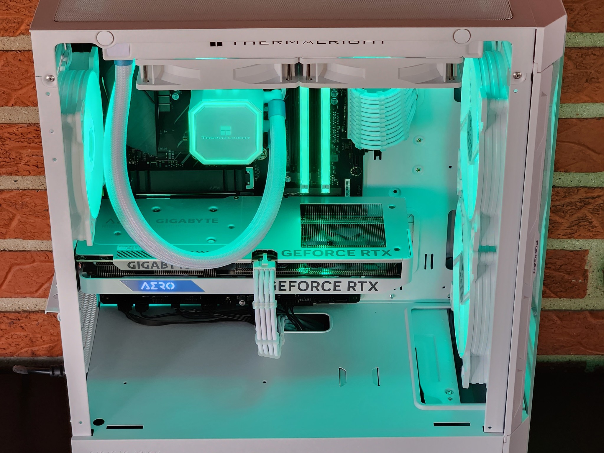 RTX 4060 // RYZEN 5 5500 // 240mm AIO // 16GB RAM // 1TB SSD