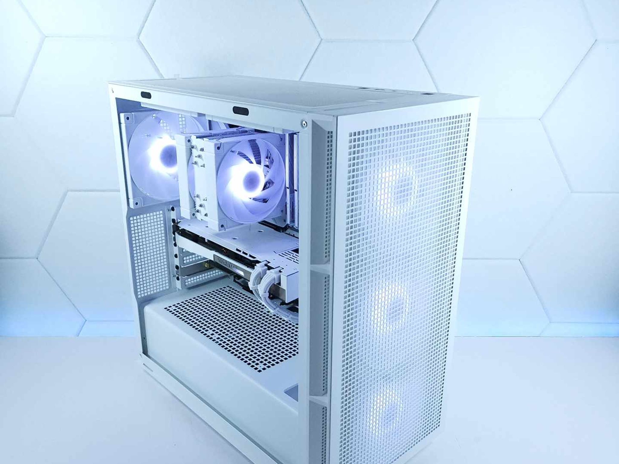 🤍RTX 3070 || Ryzen 5 5600GT || 1TB M.2 NVMe SSD || 32GB 3200MHz || 1080p/1440p Gaming Computer