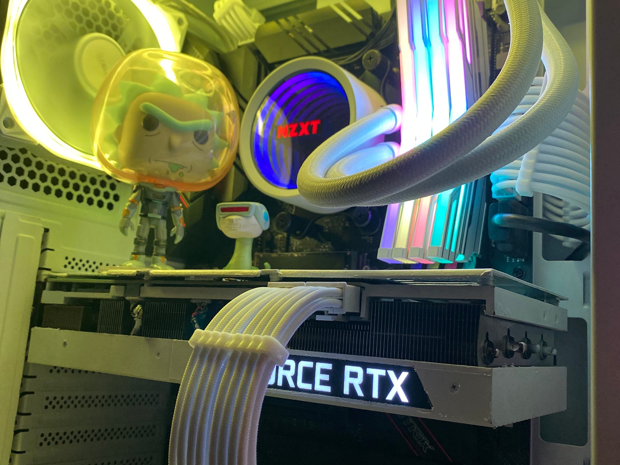 SPaCe Suit RiCK🪐| Ryzen 7 5800X| RTX 3080| 32GB RAM| 1TB NVMe m.2 SSD| Windows 11 Pro