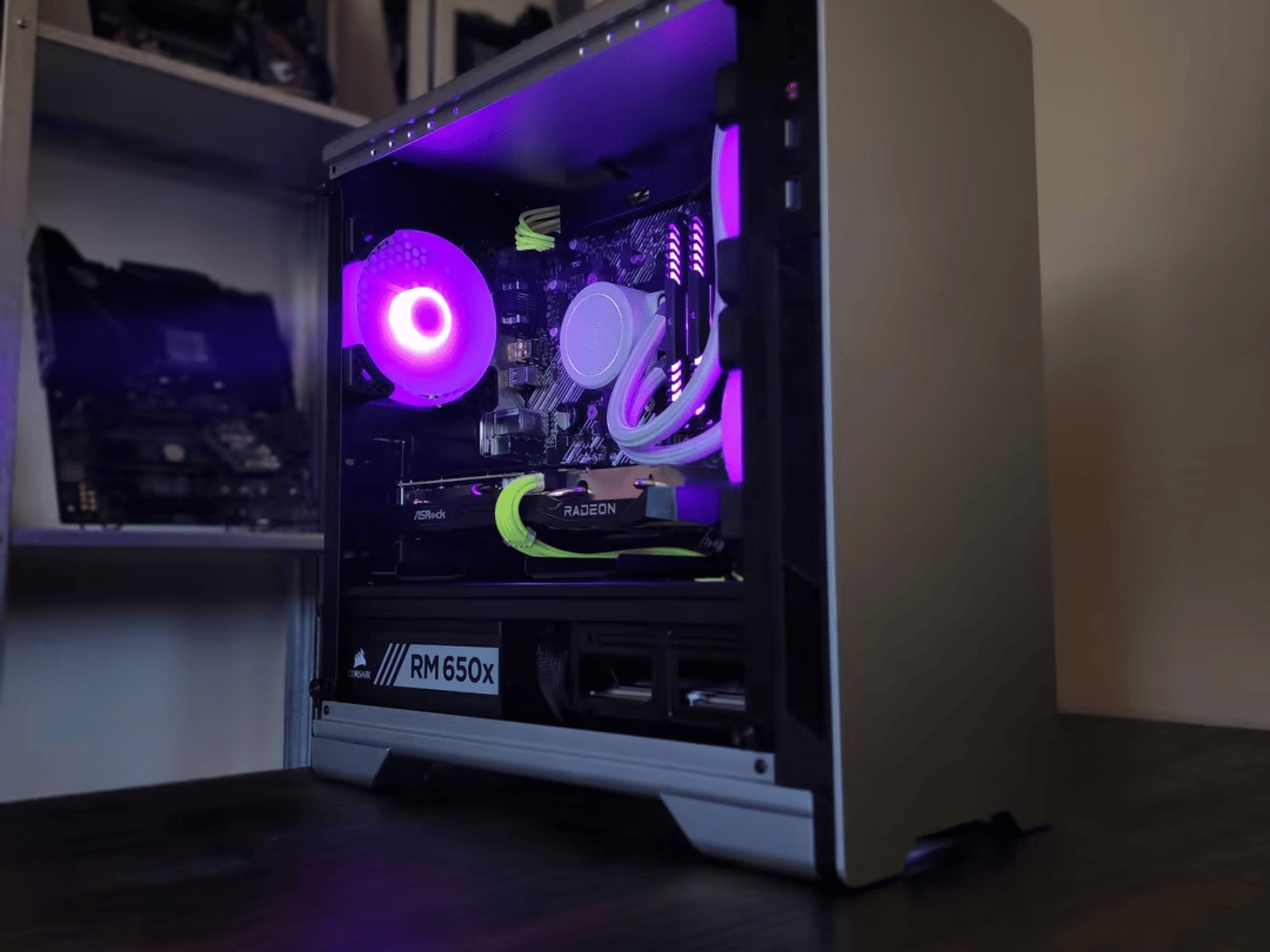 AMD Ryzen 5 3600 //  AMD Radeon RX 6600 8GB // Corsair Vengeance RGB 16GB 3200MHz