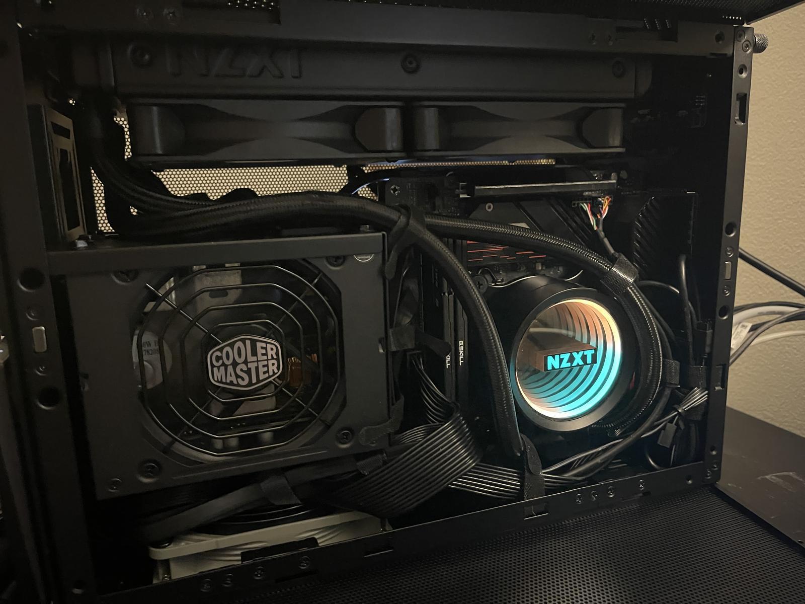 Glorious SFF Mini ITX PC