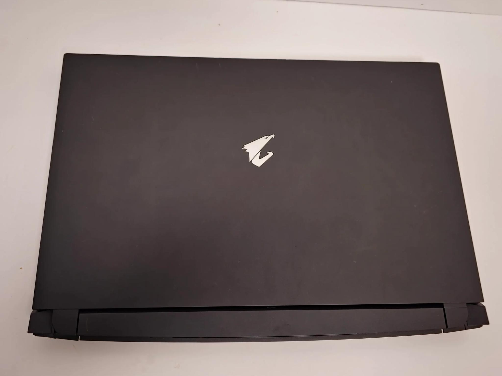 240hz Gaming Laptop with Intel i7 and RTX 3070 - Fully RGB Keyboard
