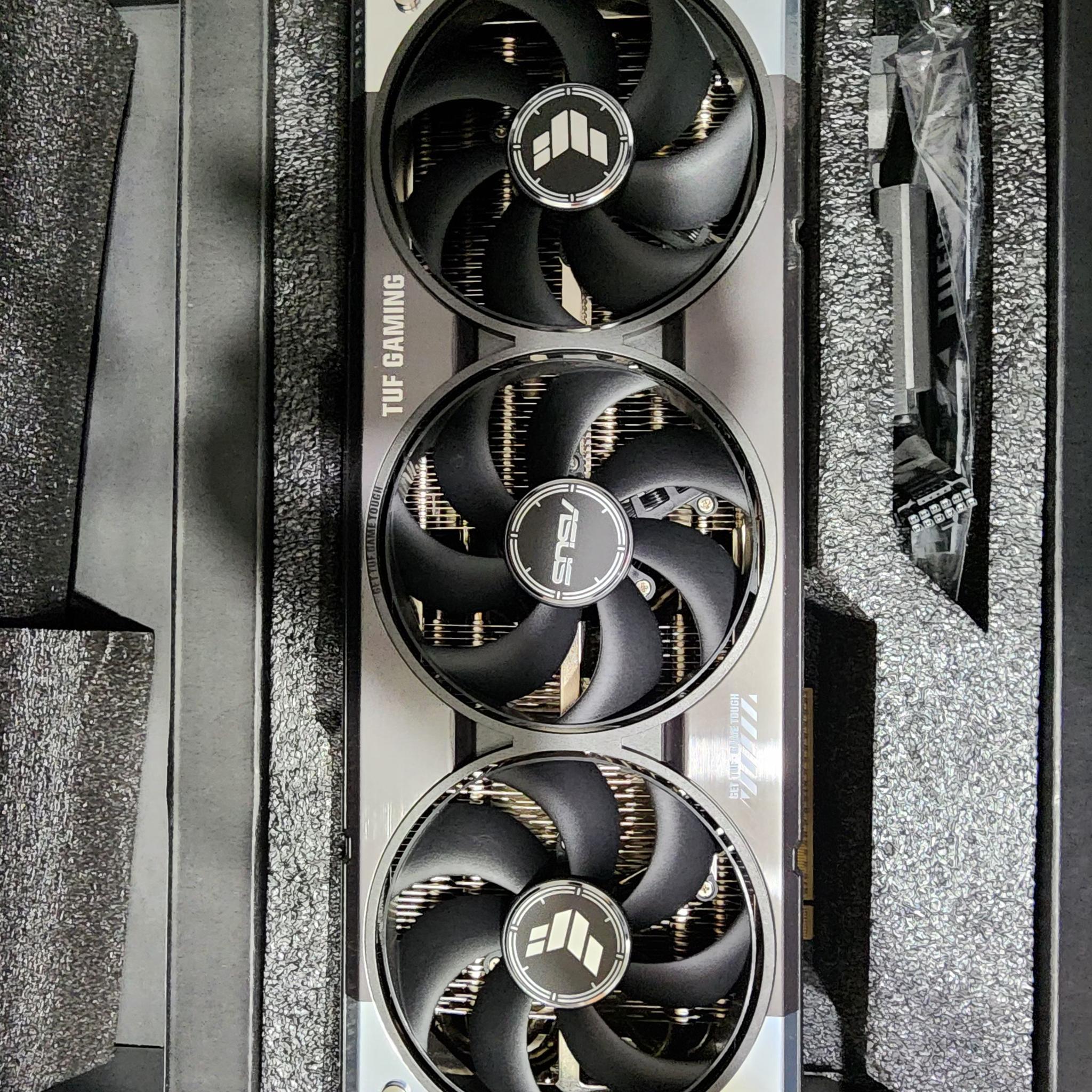 ASUS TUF Gaming GeForce RTX 5080 16GB GDDR7 OC Edition