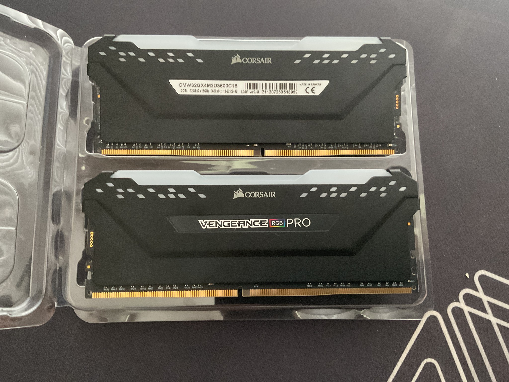 Corsair Vengeance RGB Pro 32GB DDR4-3600MHZ CL 18