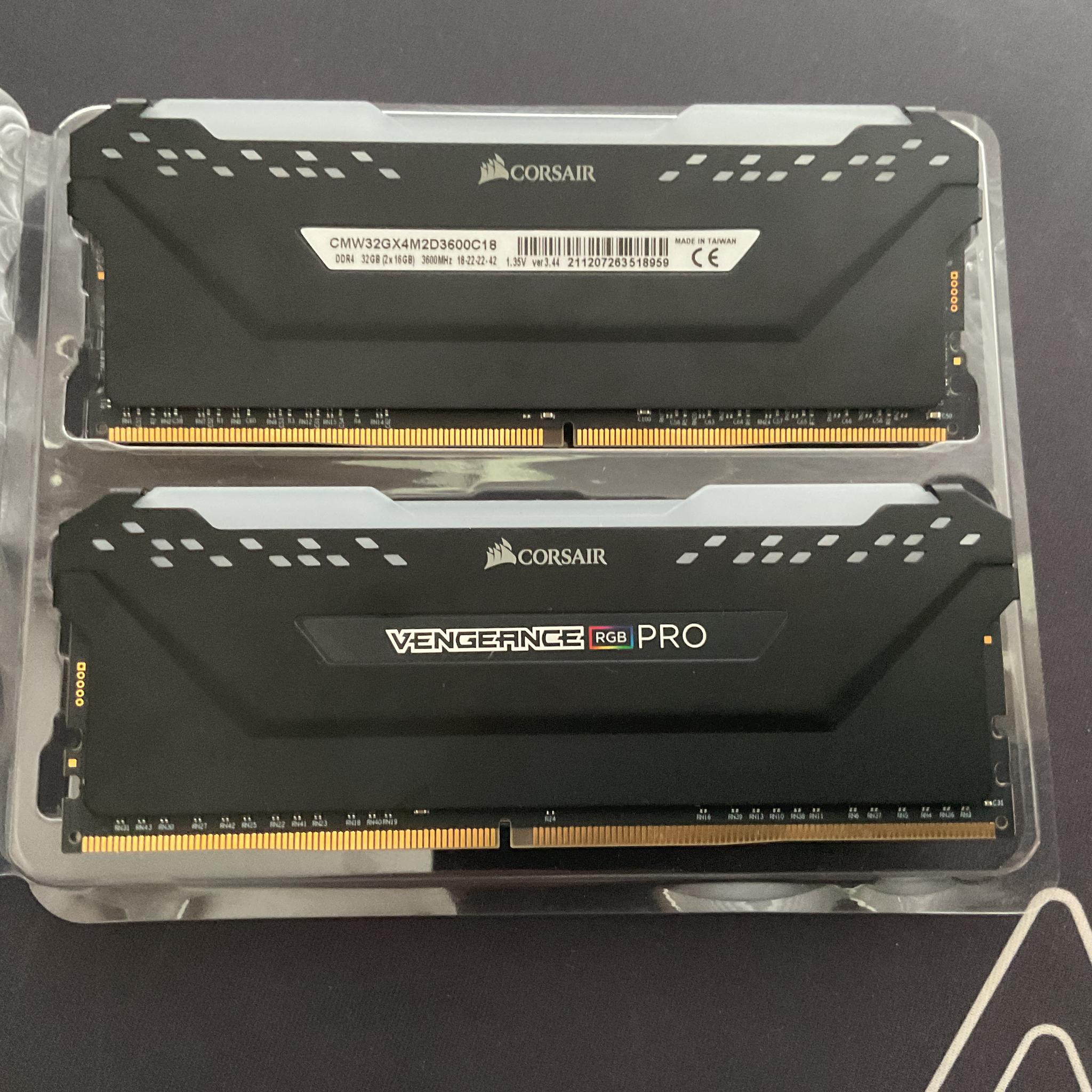 Corsair Vengeance RGB Pro 32GB DDR4-3600MHZ CL 18