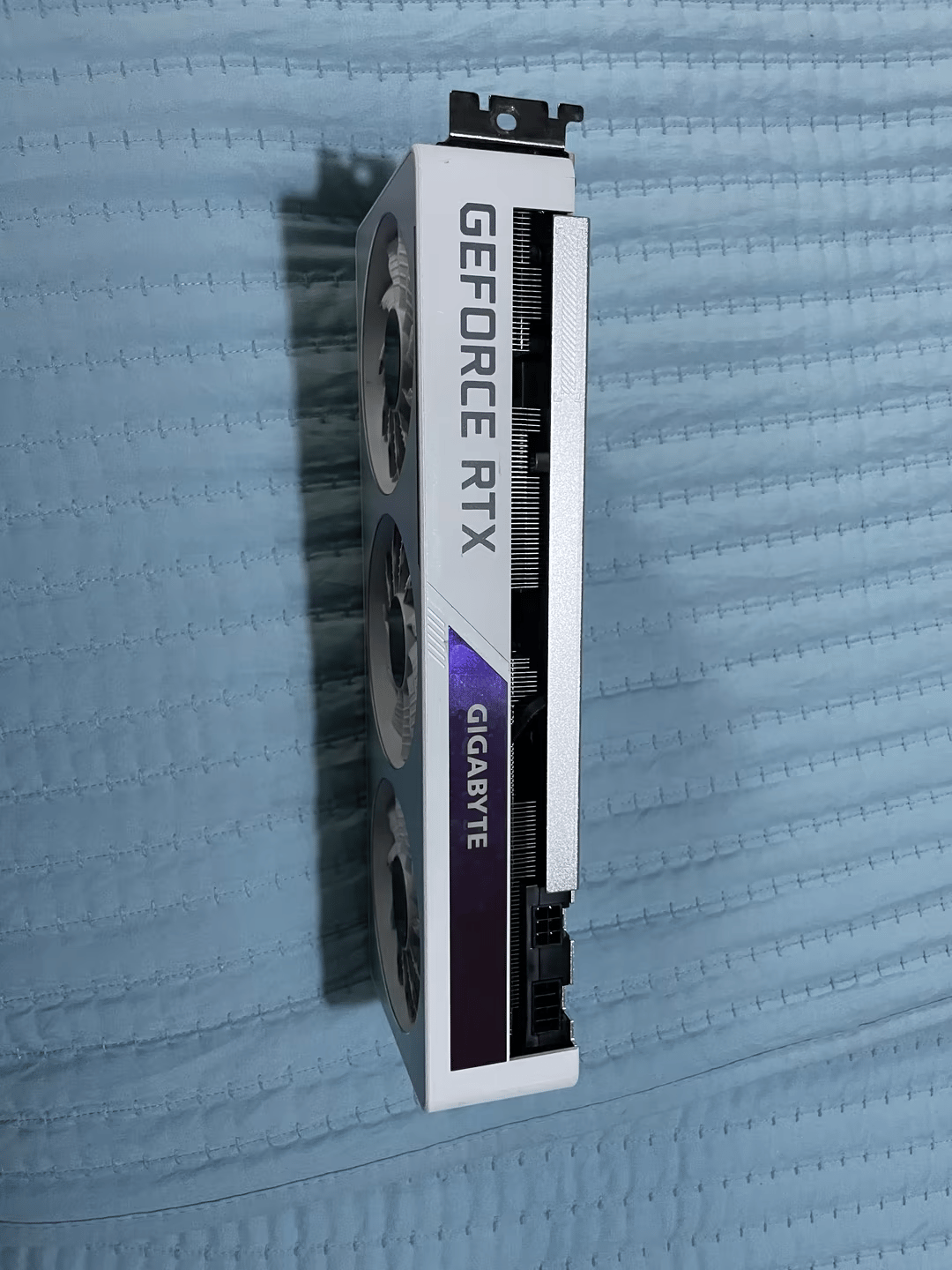 Gigabyte RTX 3070 Vision (White)