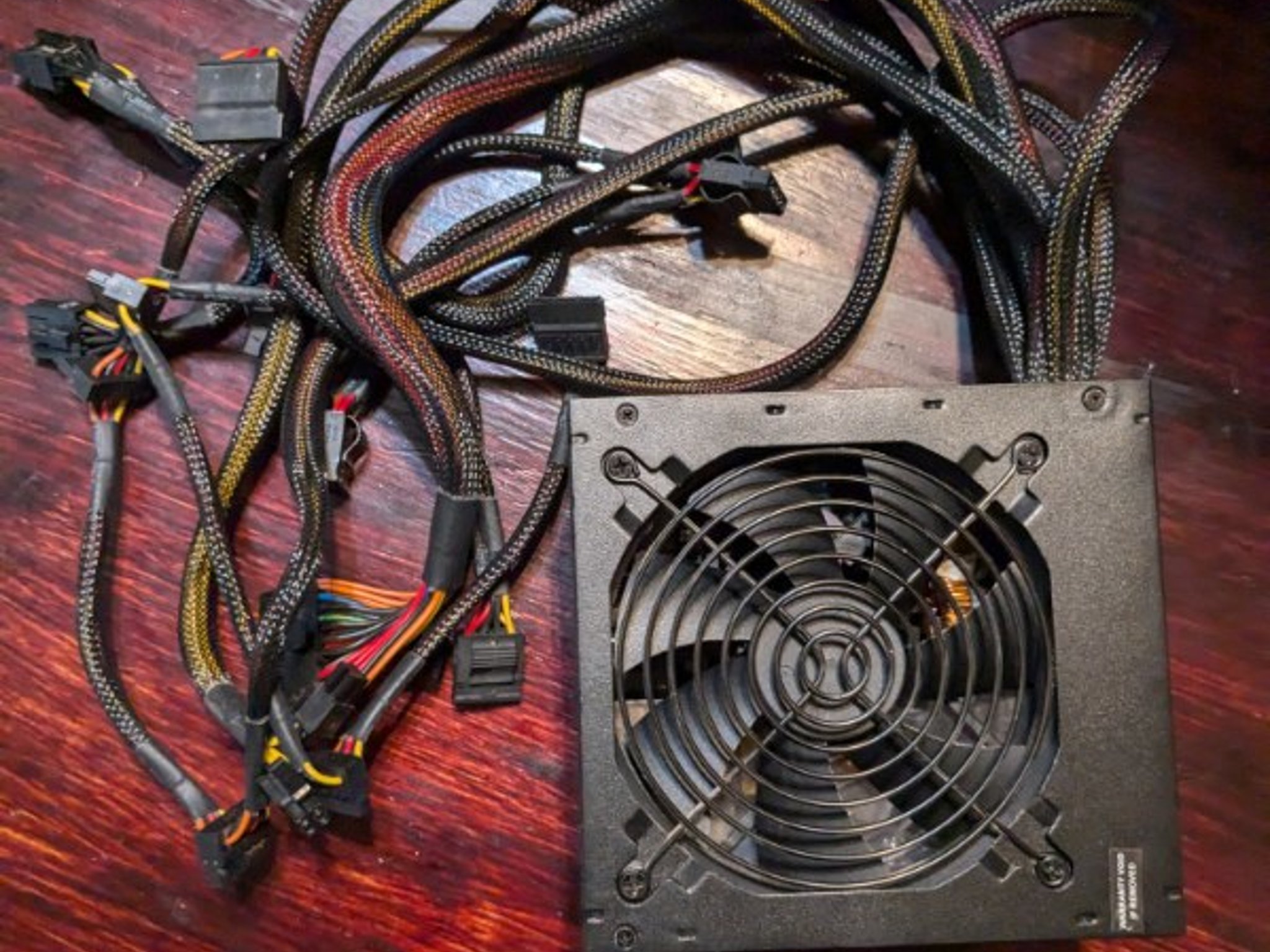 Thermaltake 700W Power Supply