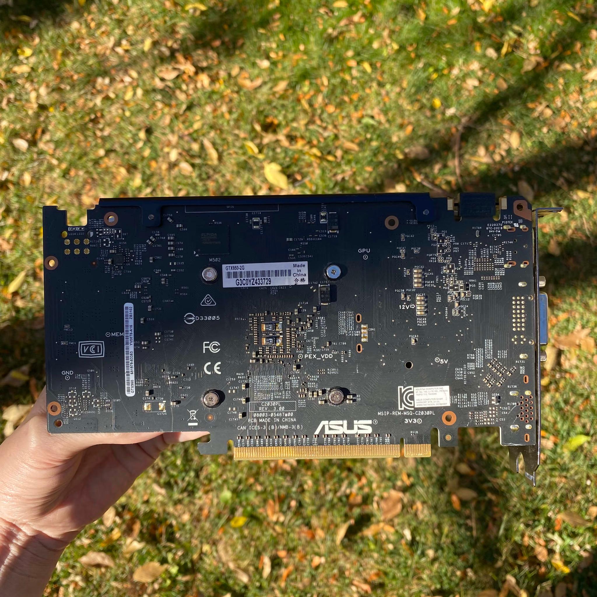 ASUS GEFORCE GTX 950 NVIDIA PCI Express 3.0 x 16 2gb GDDR5
