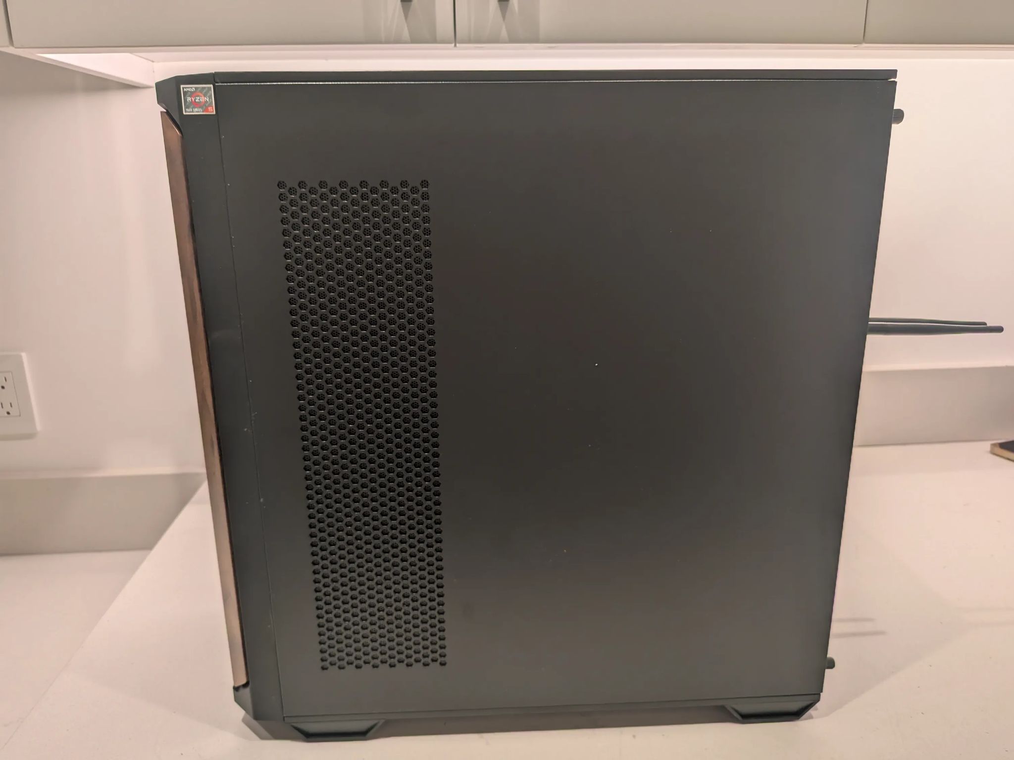 Walnut Wood & Noctua Gaming PC - AMD Ryzen 5 7500F, Radeon RX 7800XT, 32 GB DDR5, 2 TB SSD