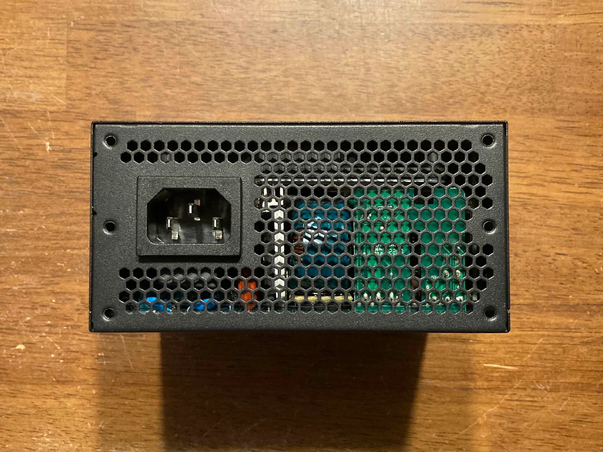READ) NZXT C750 750 Watt 80+ Gold Fully-Modular SFX Power Supply
