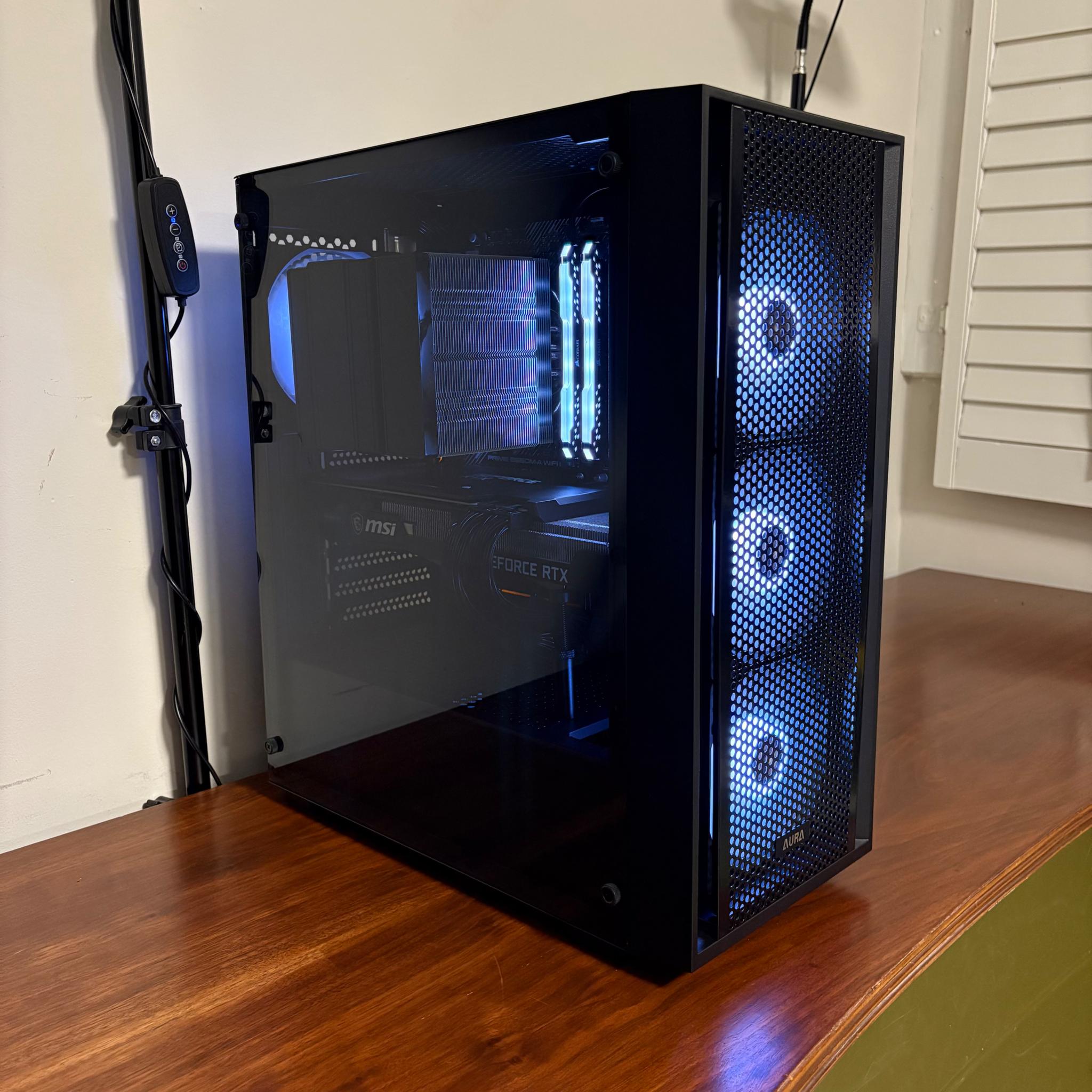 RTX 3070 | Ryzen 9 5900X | 32GB DDR4 | 1TB SSD | 700W PSU | 4 x Fans