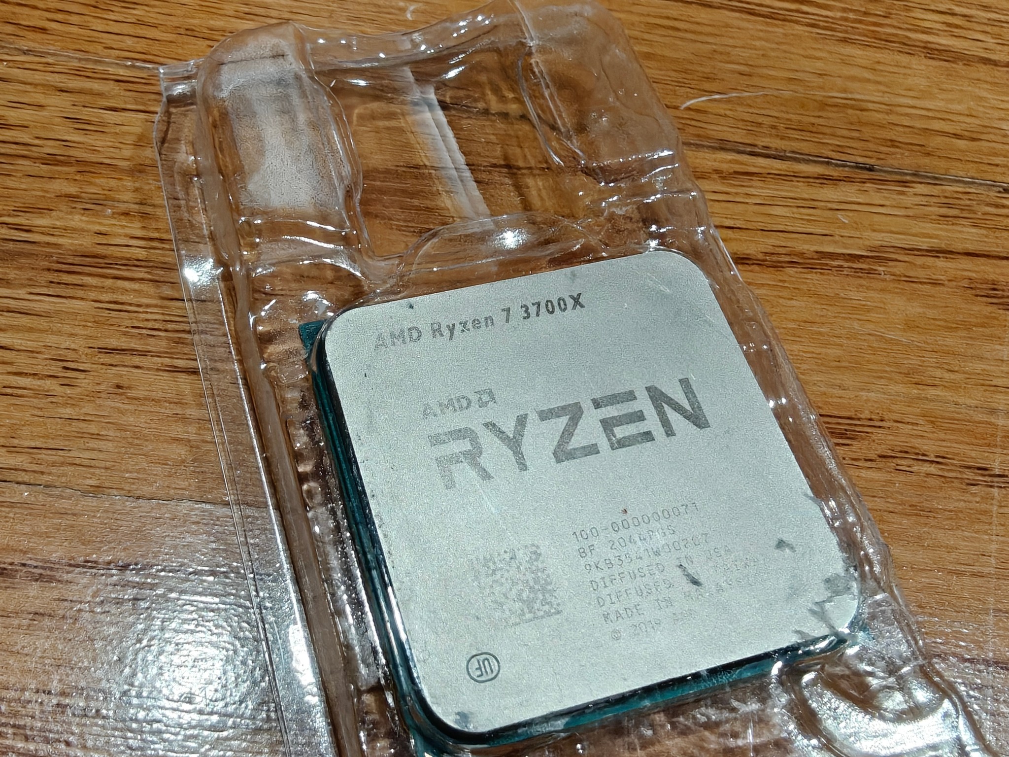 AMD Ryzen 7 3700X