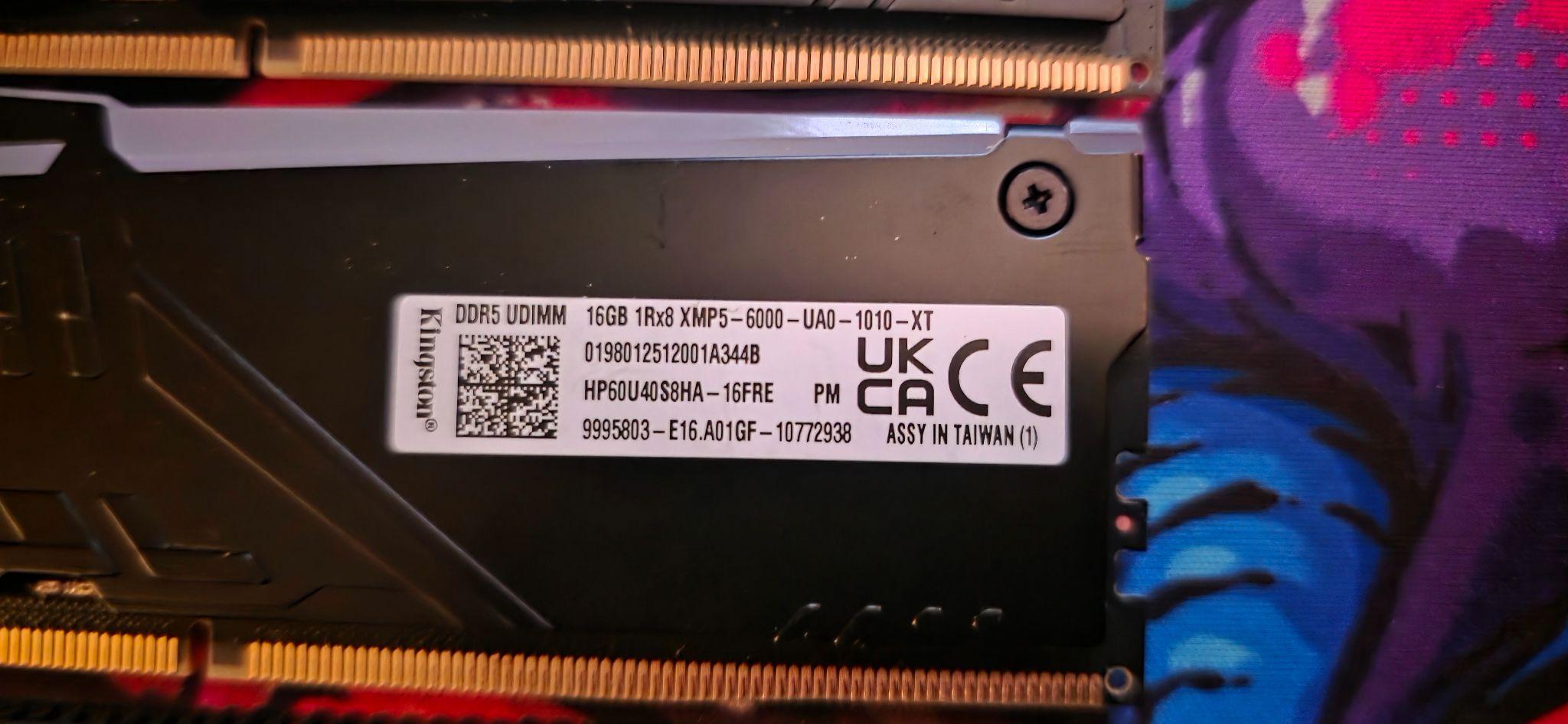 Kingston 32GB (2x16GB) DDR5-6000 CL40 RGB, AMD EXPO + Intel XMP 3.0, SK Hynix A-die
