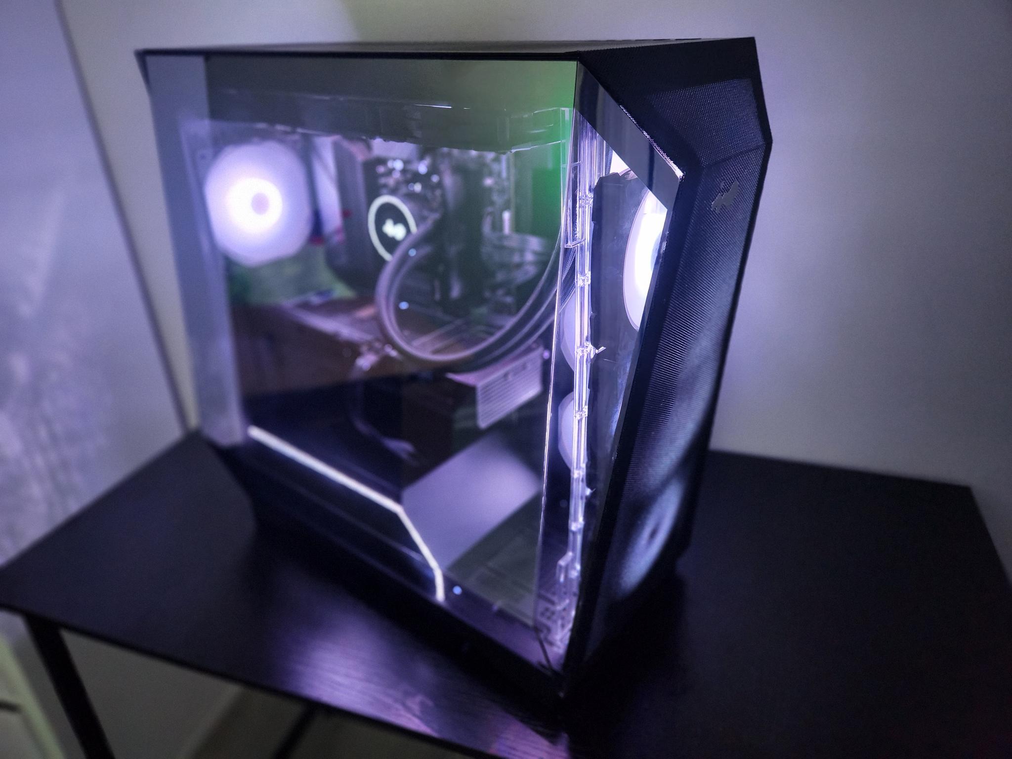 RTX 5070 4k gaming pc, built into a 2 way mirror gaming case!!!!!