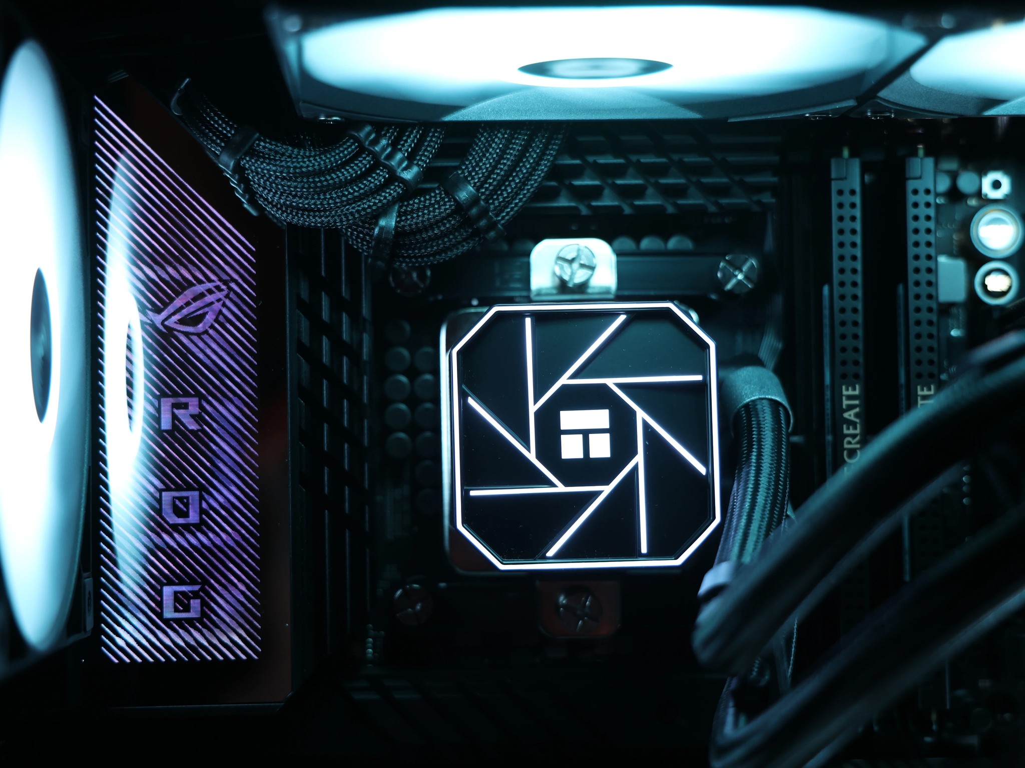 🎨 Creator 🎨 RTX 4070 Super / Intel Core i9-12900K / 2TB NVME / 32GB DDR5 RAM / 240 AIO / W11 Pro