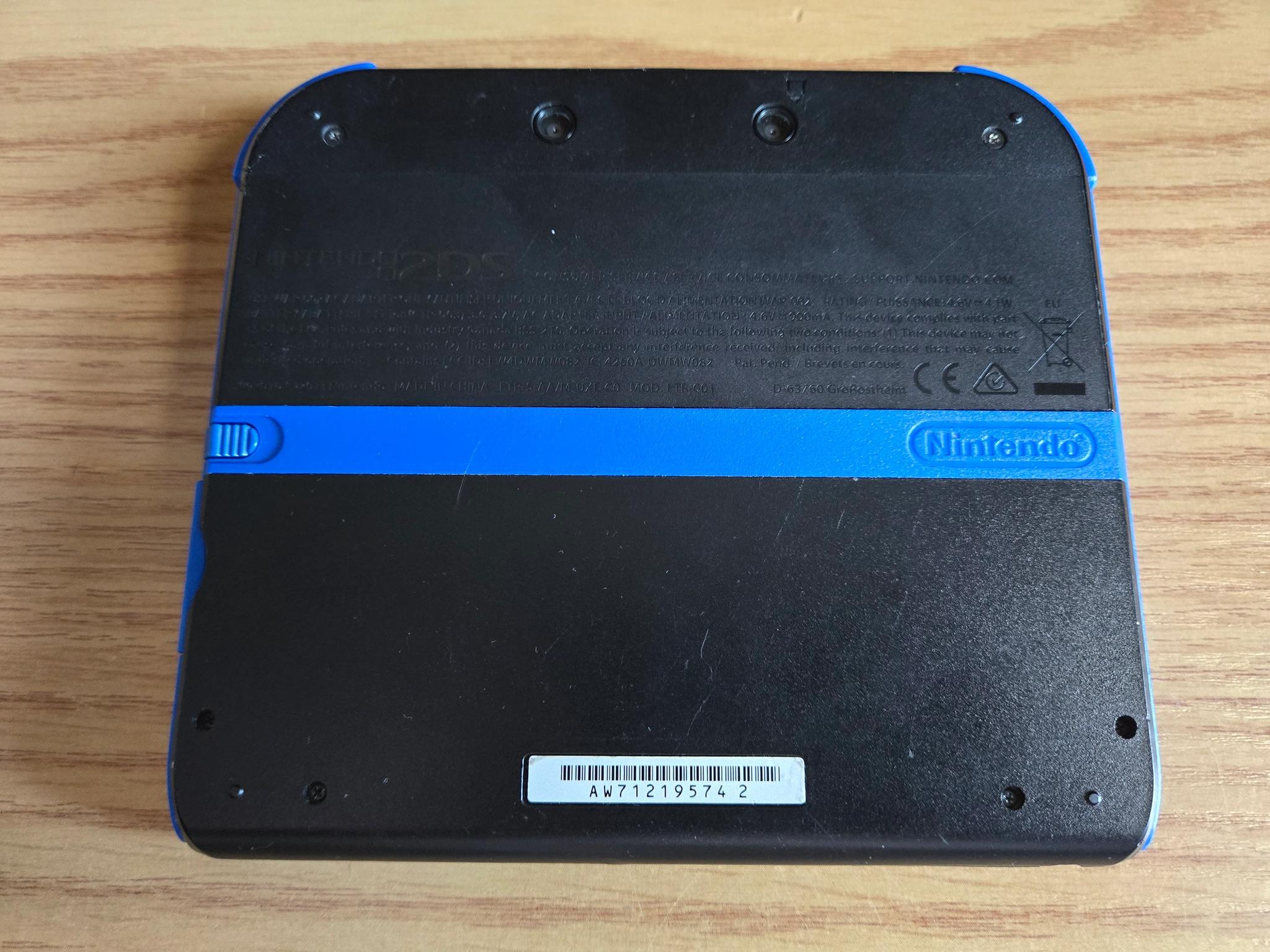 CUSTOM SELLER REFURBISHED Nintendo 2DS Black/Blue Handheld Console Special Multipack
