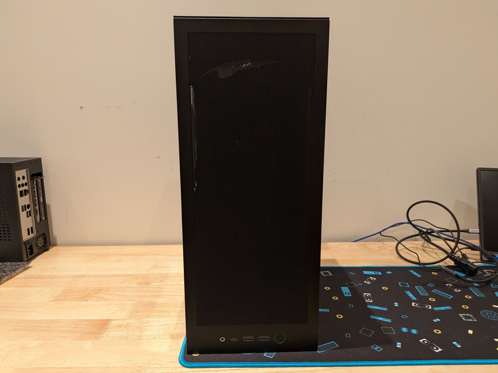 4K Workflow - RTX 5080, Ryzen 9 9900X, 64 GB DDR5, 2 TB Gen 4 NVME, RGB, Liquid Cooled