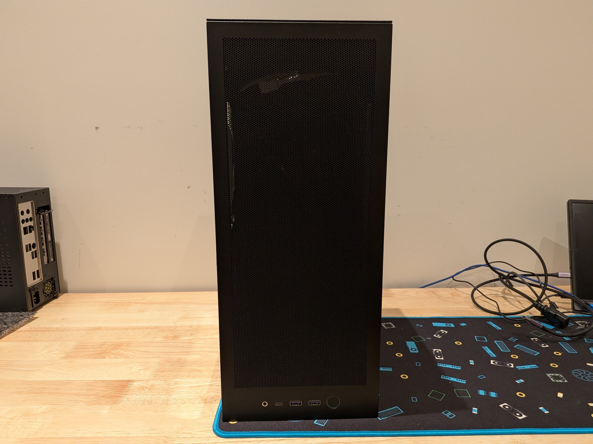 4K Workflow - RTX 5080, Ryzen 9 9900X, 64 GB DDR5, 2 TB Gen 4 NVME, RGB, Liquid Cooled