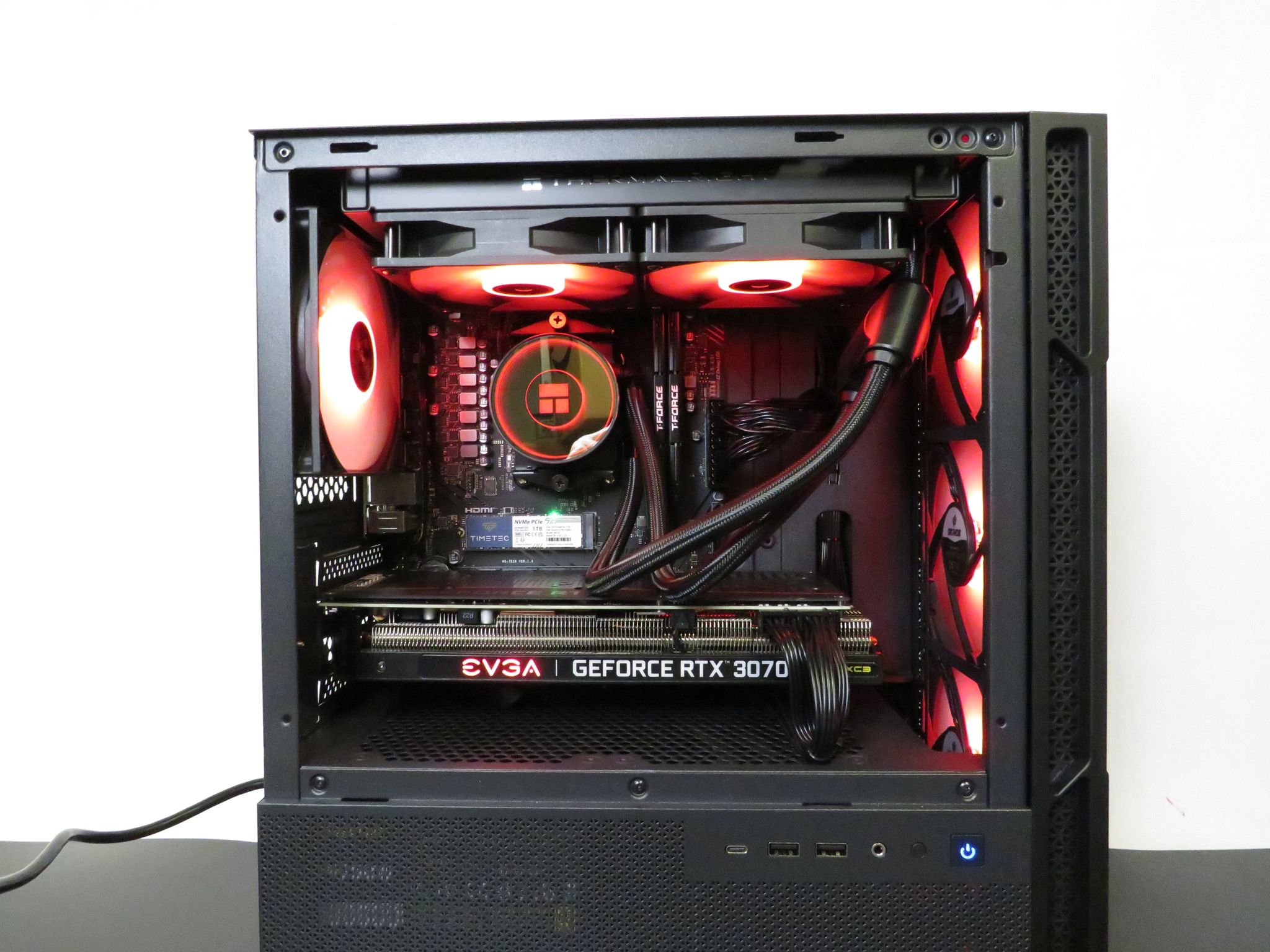 Compact POWER! Ryzen 5 7400F + EVGA RTX 3070 XC3 + 32 GB DDR5 RAM + 1 TB NVME