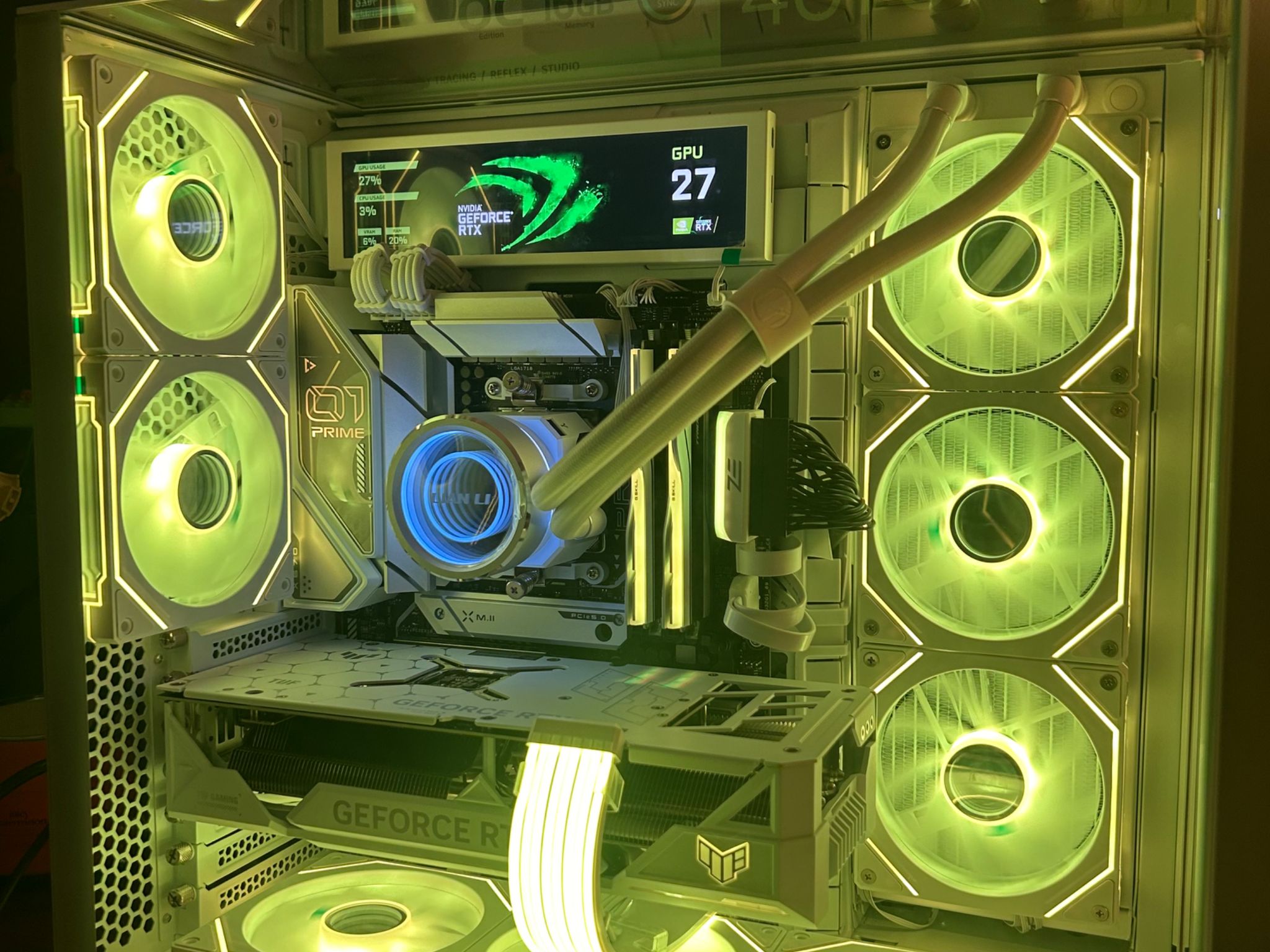 * 		4070 ti super, 7900x, 32GB ram, 2TB Nvme, lian li all white pc build