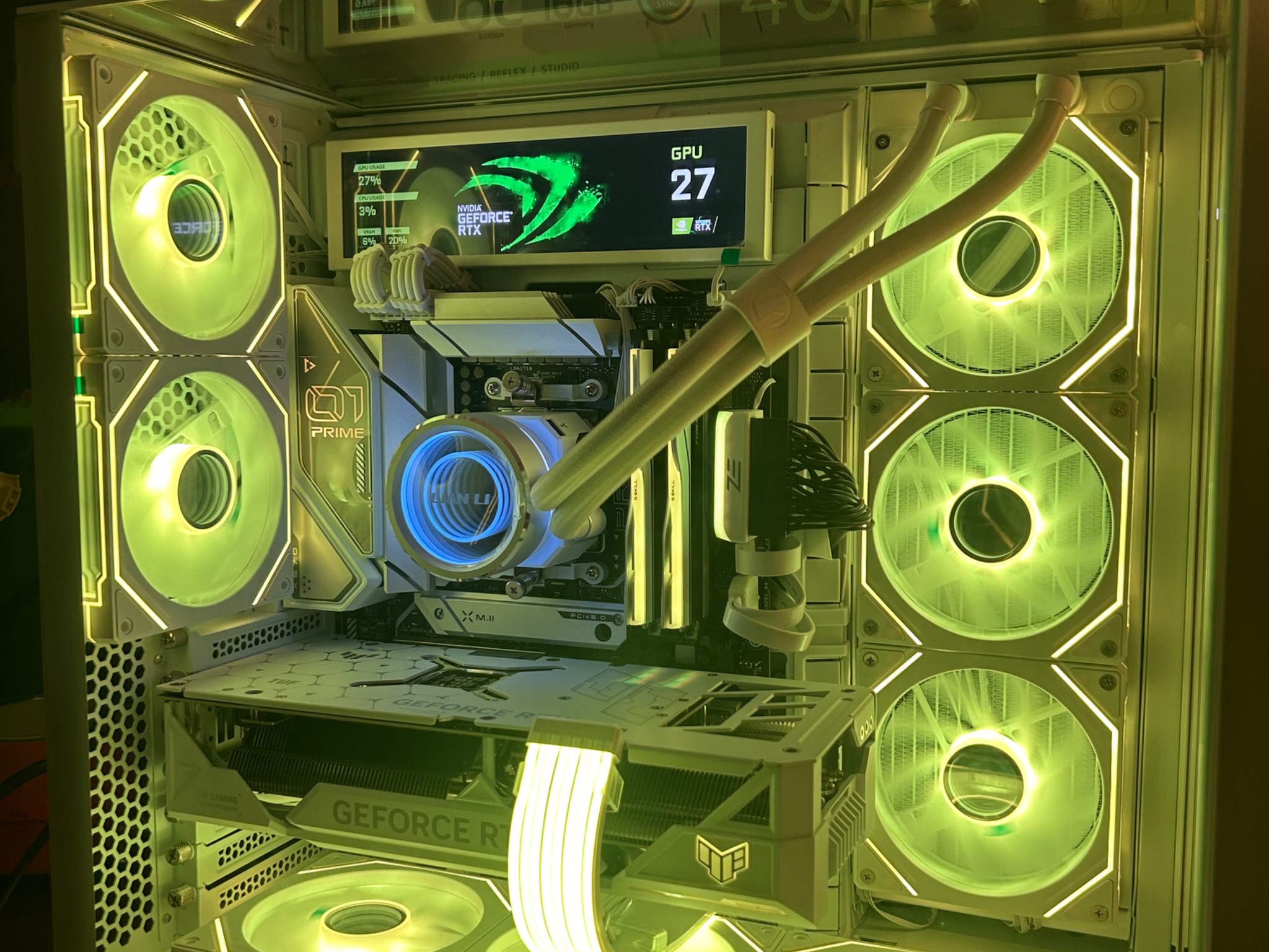 * 		4070 ti super, 7900x, 32GB ram, 2TB Nvme, lian li all white pc build