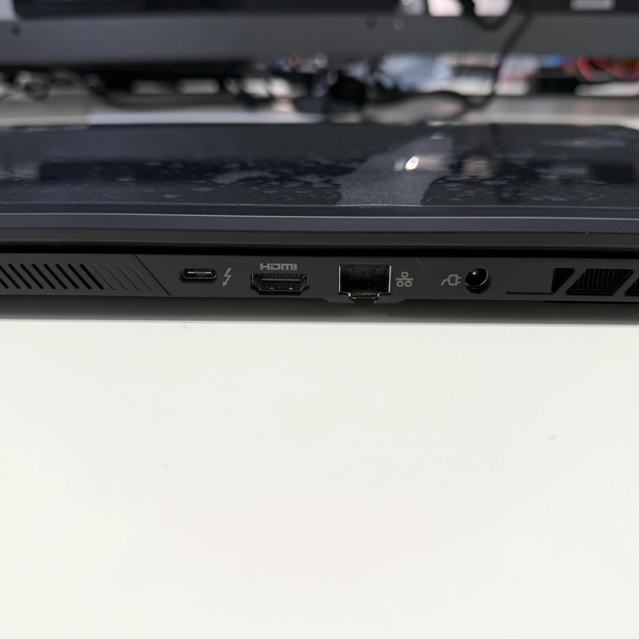 Eluktronics Max-17, i7-9750H, GTX 1660Ti, 16GB RAM, 1TB SSD, 144HZ
