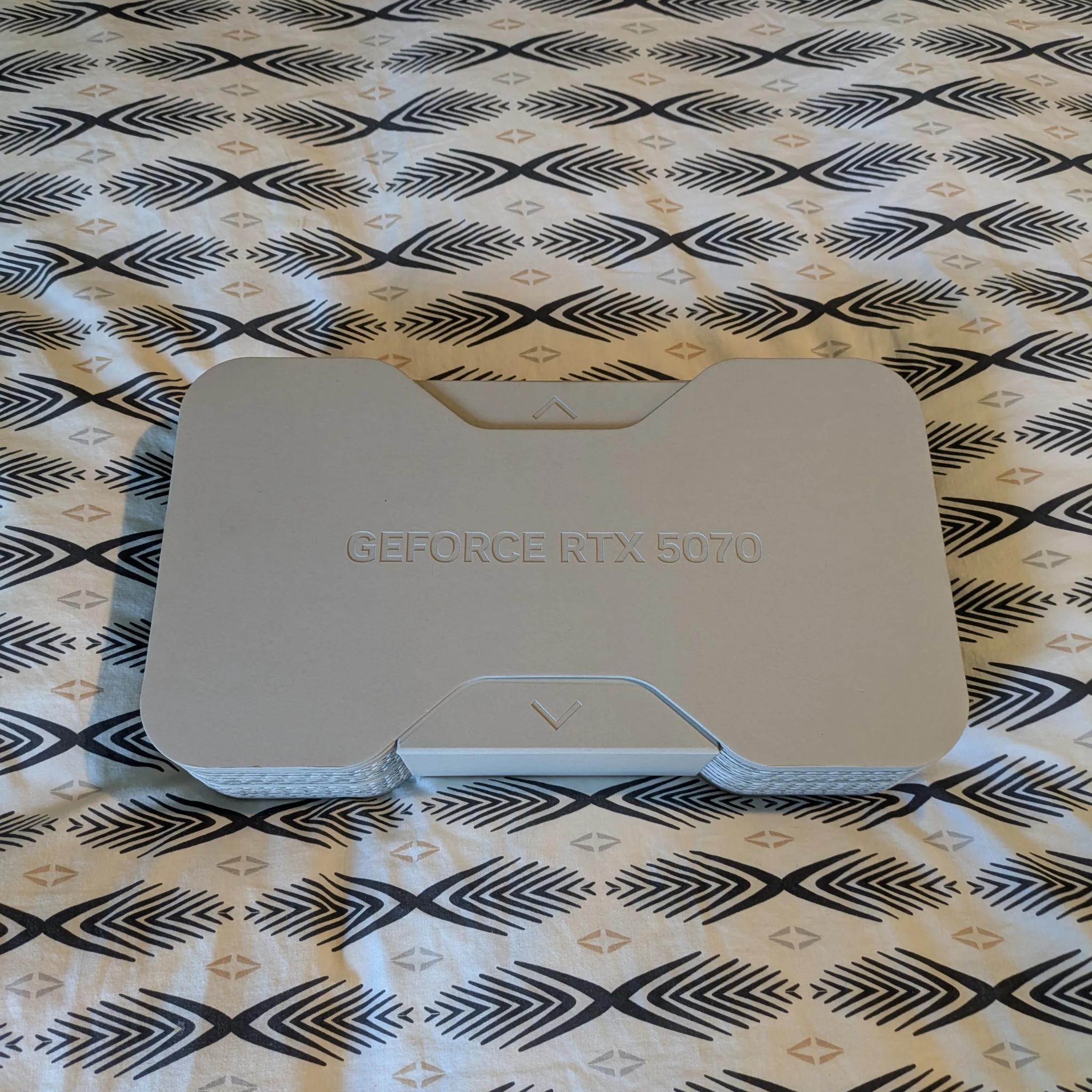 NVIDIA GEFORCE RTX 5070 FE