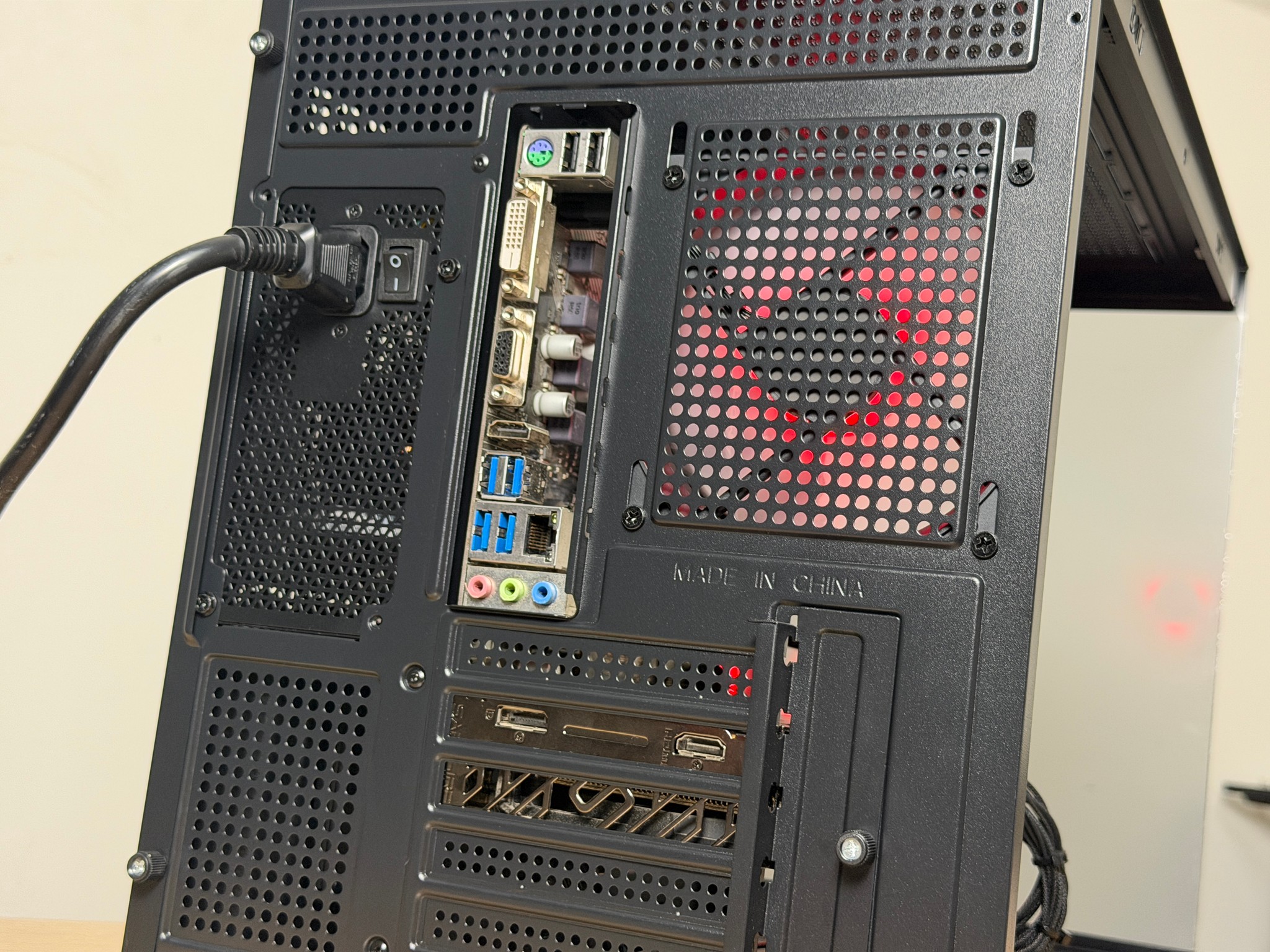 ♠️🎮Budget Gaming PC♠️🎮 – RX 6500XT, Ryzen 3 3100, 16GB Ram, 1.240TB Storage - WiFi + BlueTooth