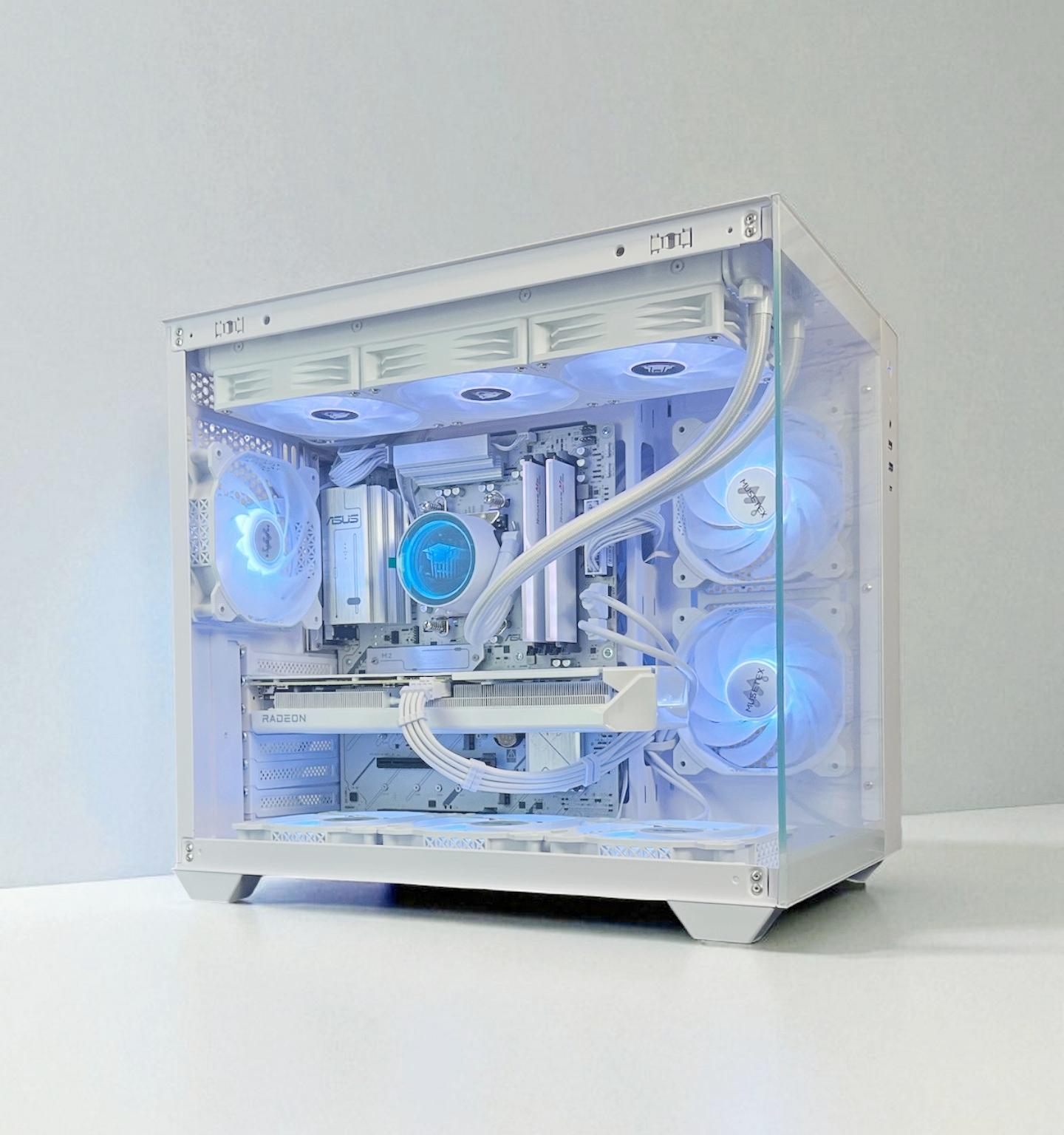 Liquid Cooled AMD RX 9060 XT 16GB Ryzen 8400F 16GB DDR5 1 TB M.2 Gaming PC