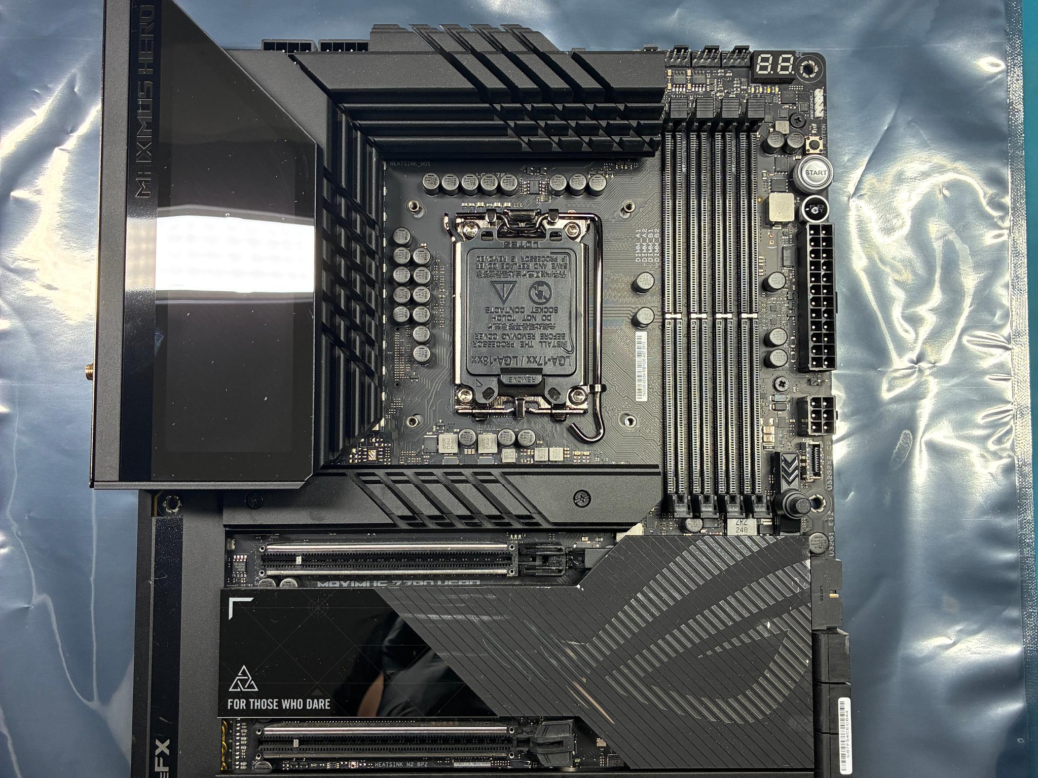 Asus ROG MAXIMUS Z790 HERO (Motherboard)