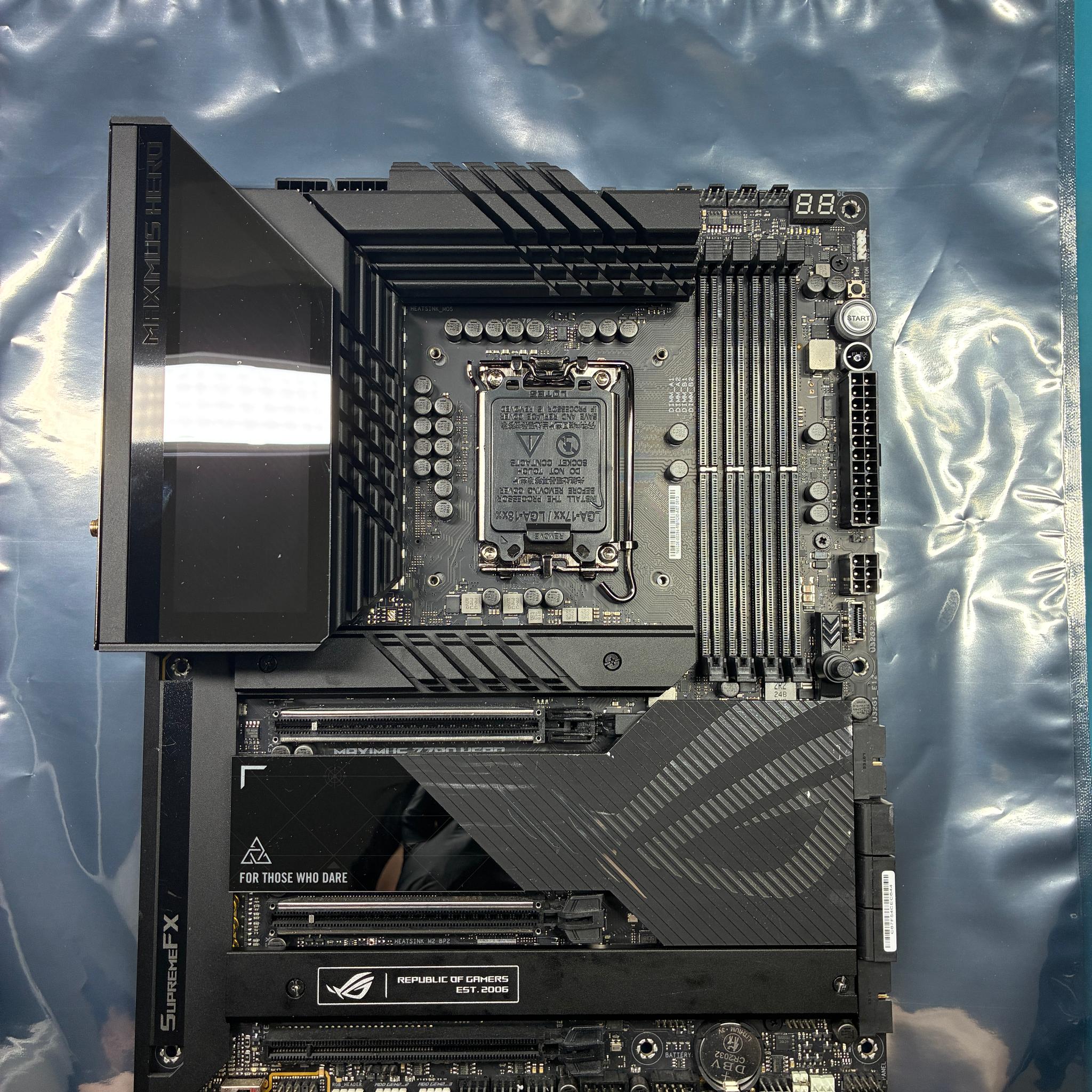 Asus ROG MAXIMUS Z790 HERO (Motherboard)