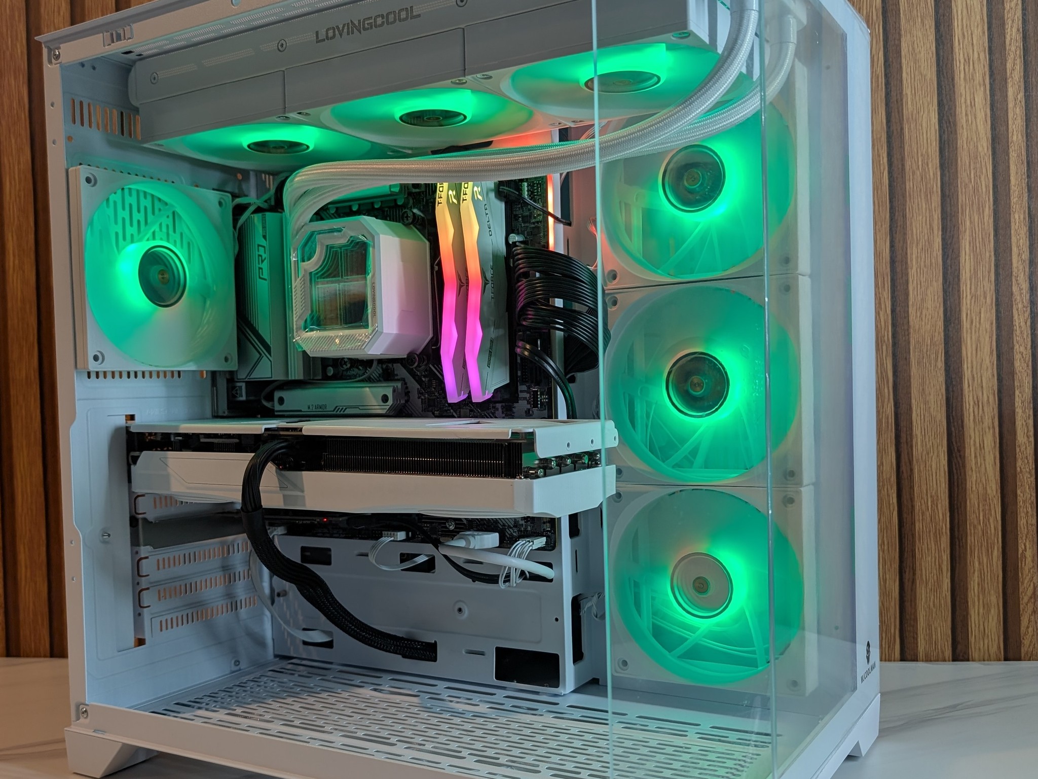 RTX 5070 | RYZEN 5 7600X | 1TB SSD | 16GB DDR5 | 750W | 360MM AIO