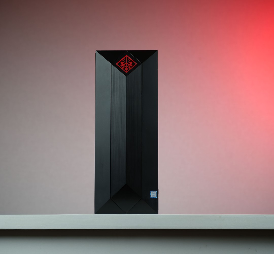 OMNFORM RED” RTX 2080 Super Intel i7 9700K 16GB 1.5TB Windows 11