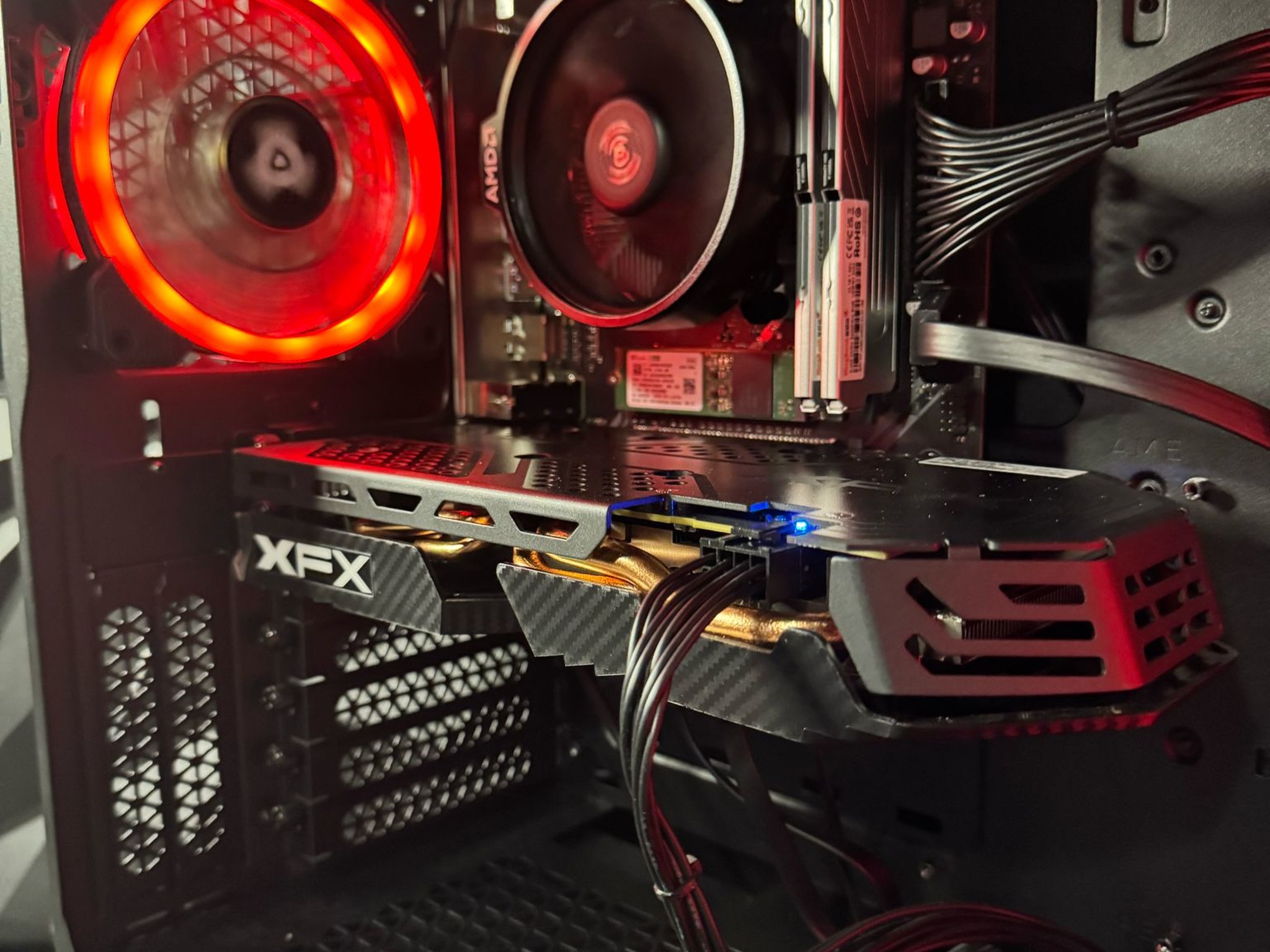 💰 Budget Baddie 580 💀🔥 Ryzen 2600| RX 580| 16 GB DDR4 |1.75 TB Storage