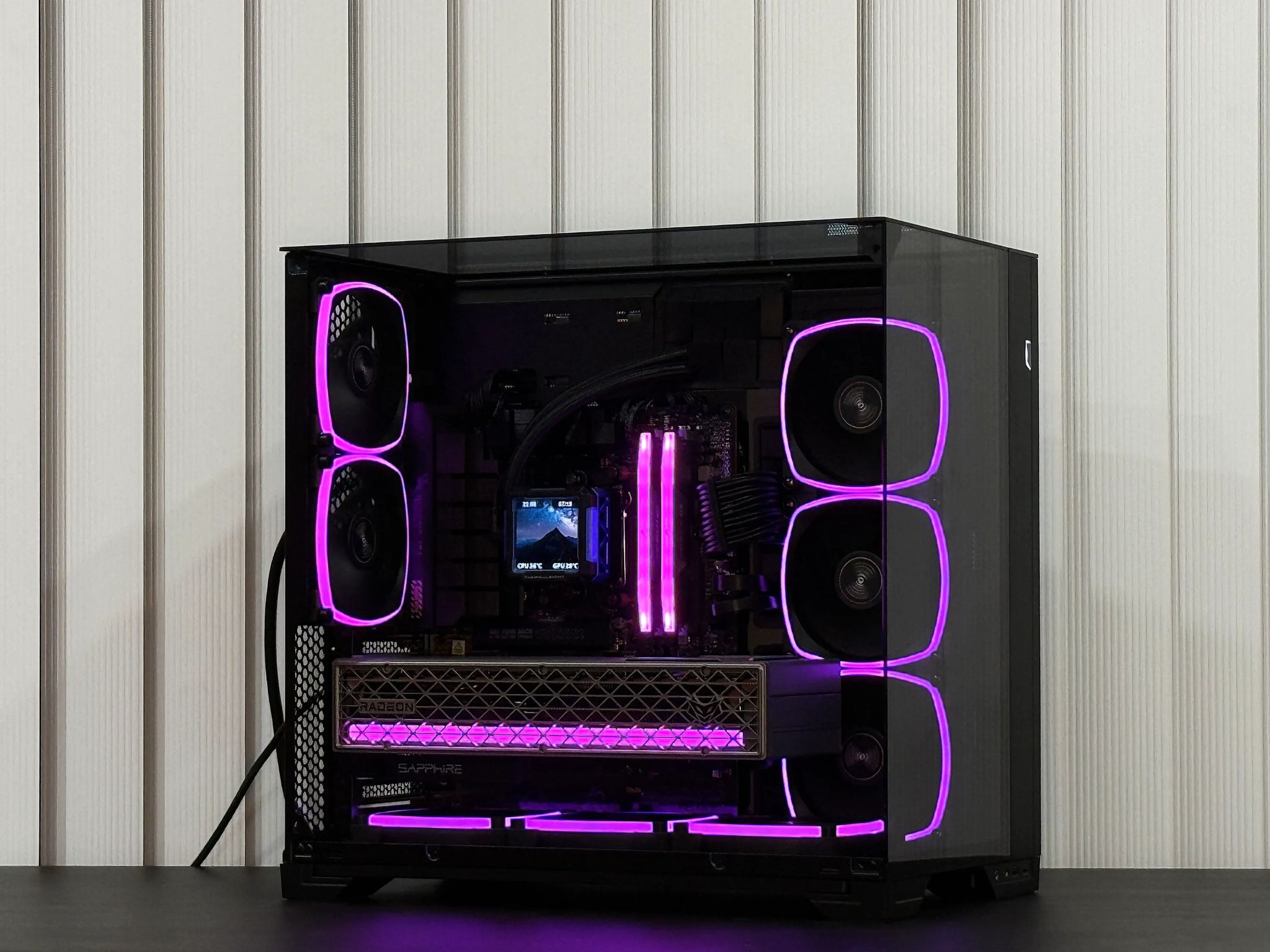 NITRO+ | Ryzen 7 9800X3D | RX 9070 XT | 32GB DDR5 | 2TB SSD | 850w Gold