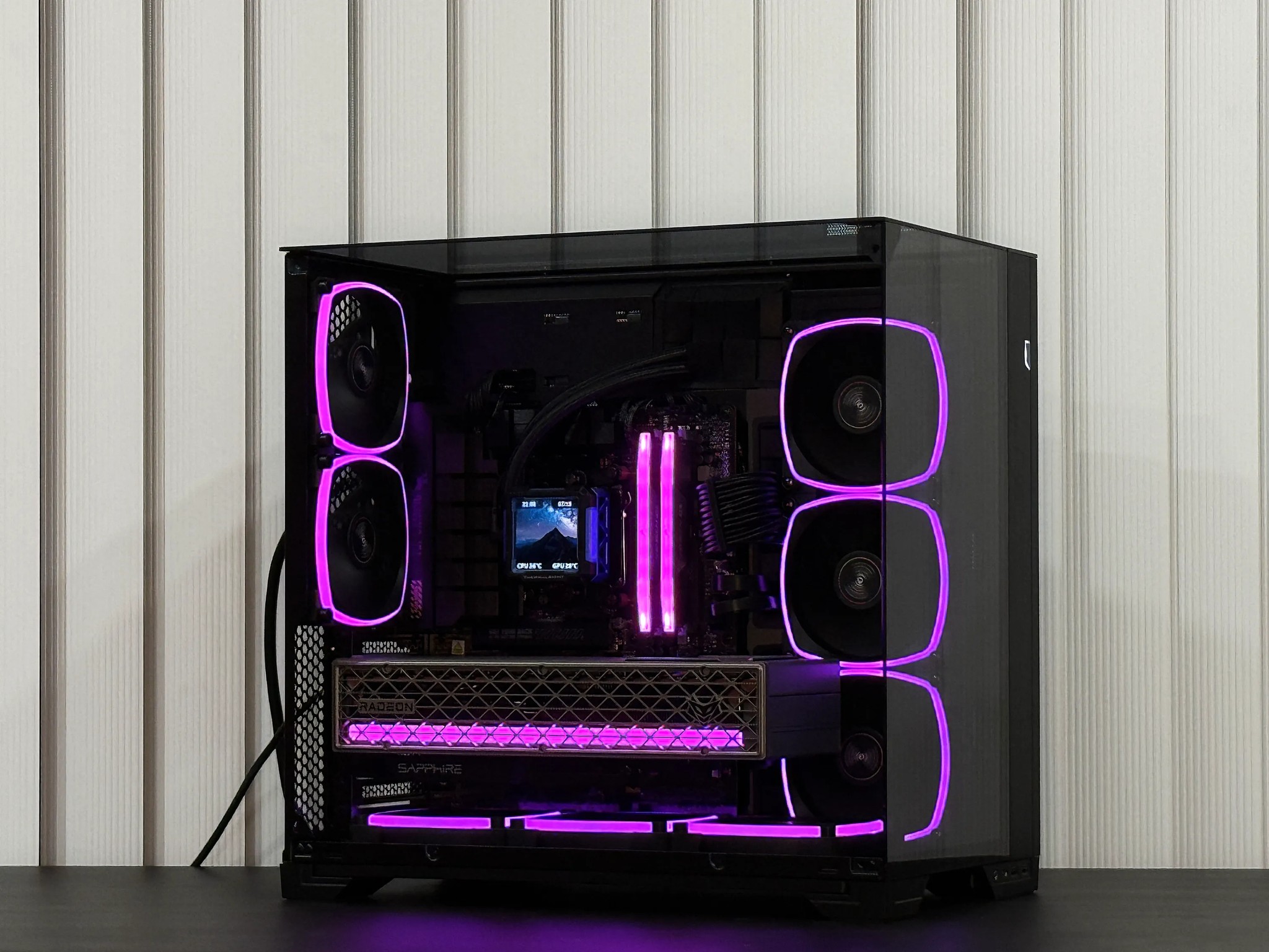 NITRO+ | Ryzen 7 9800X3D | RX 9070 XT | 32GB DDR5 | 2TB SSD | 850w Gold