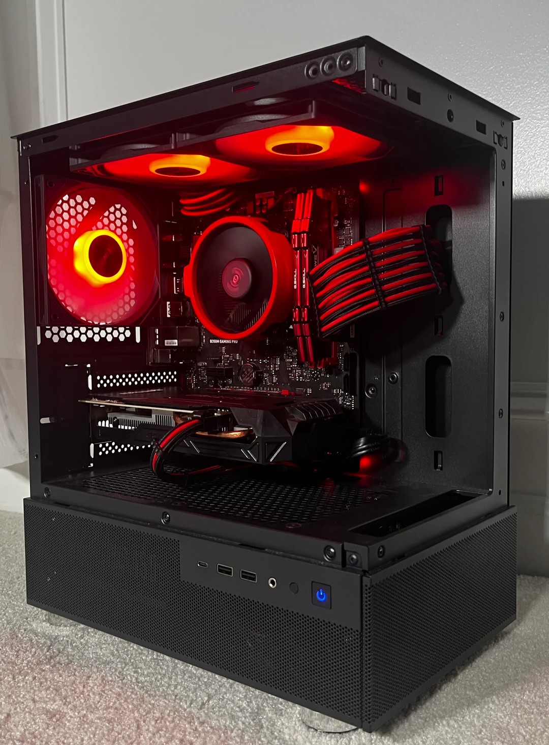 🔴⚫Red and Black Budget Baller🔴⚫ Ryzen 3 2200G | GTX 1060 | Fishtank ...
