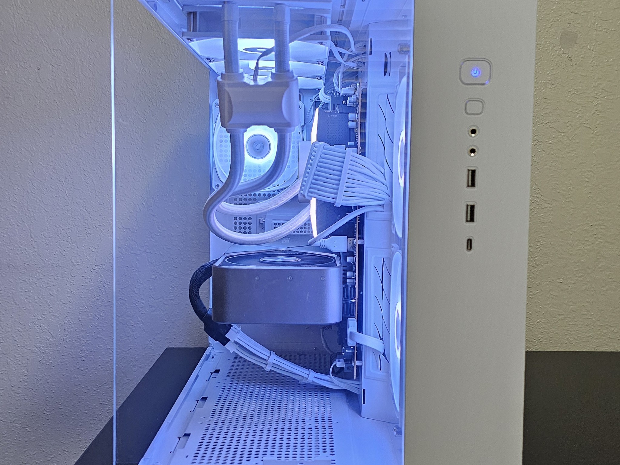 🗽PROJECT FREEDOM🗽 RTX 3090 | RYZEN 7700 | 32GB DDR5 | 1TB SSD | BNIB | 1440P/4K | GAMING PC $1709