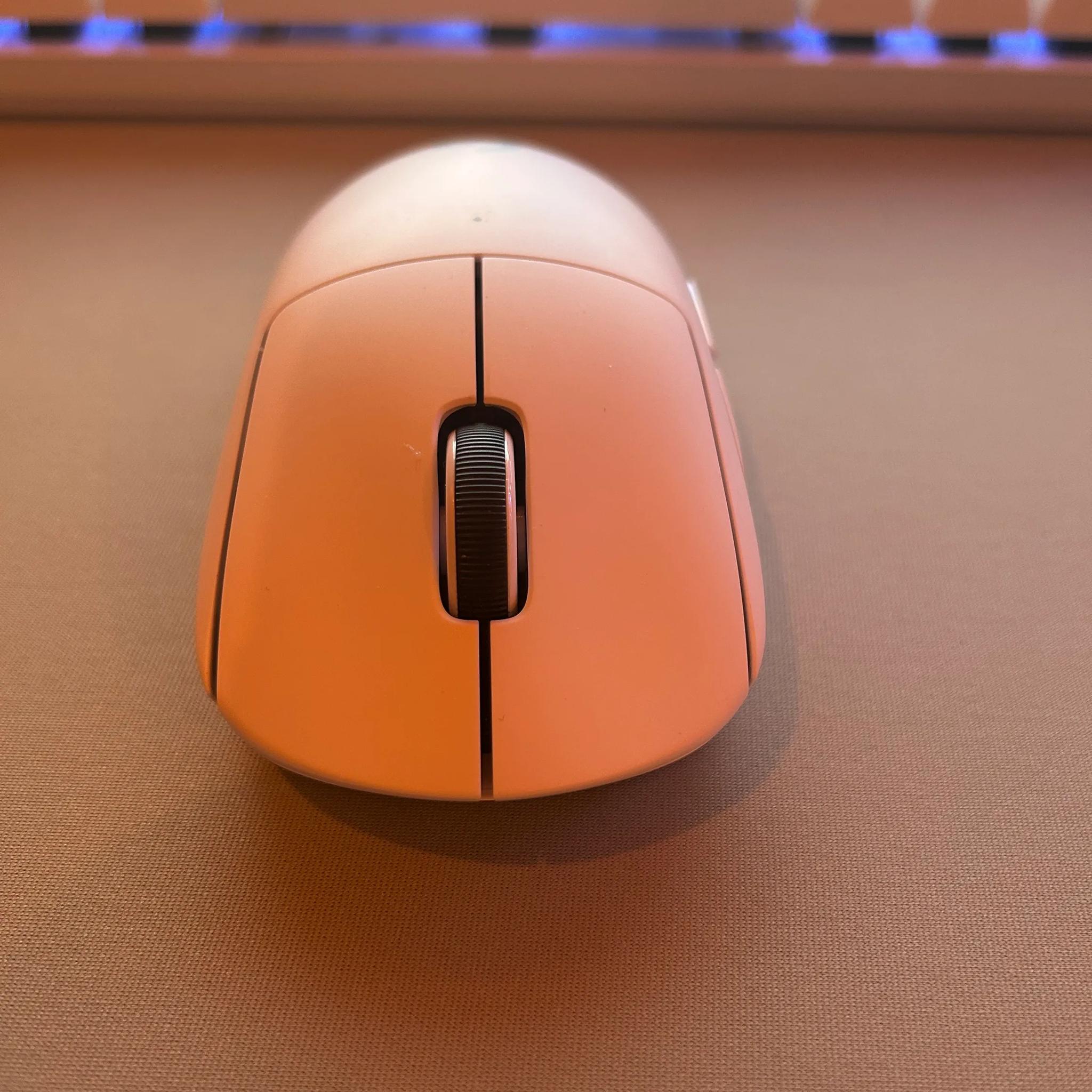 Logitech G PRO X Superlight Wireless Gaming Mouse, Ultra-Lightweight, Less than 1 hour of use