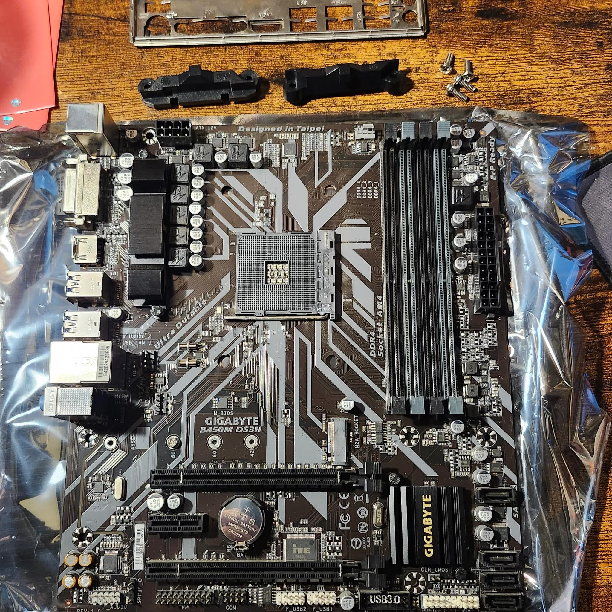 Gigabyte B450M DS3H