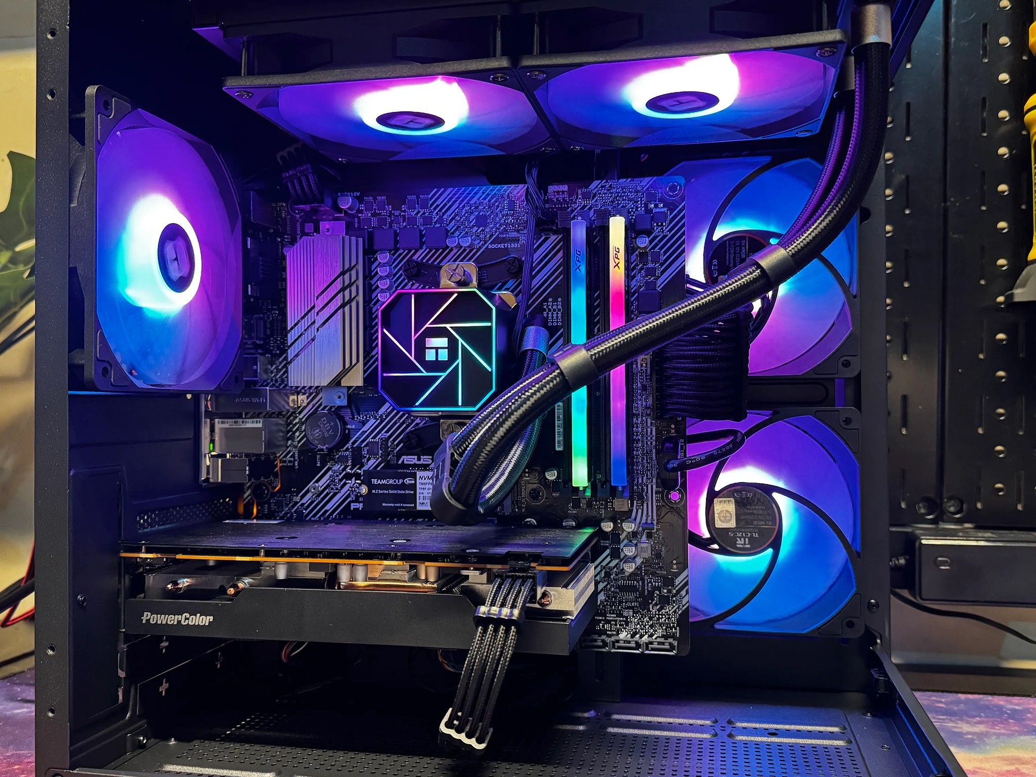 [Cronus] || AMD Ryzen 5 5600 + RX 7600 8G w/ 16GB of DDR4 RAM & 1TB M.2 NVMe SSD