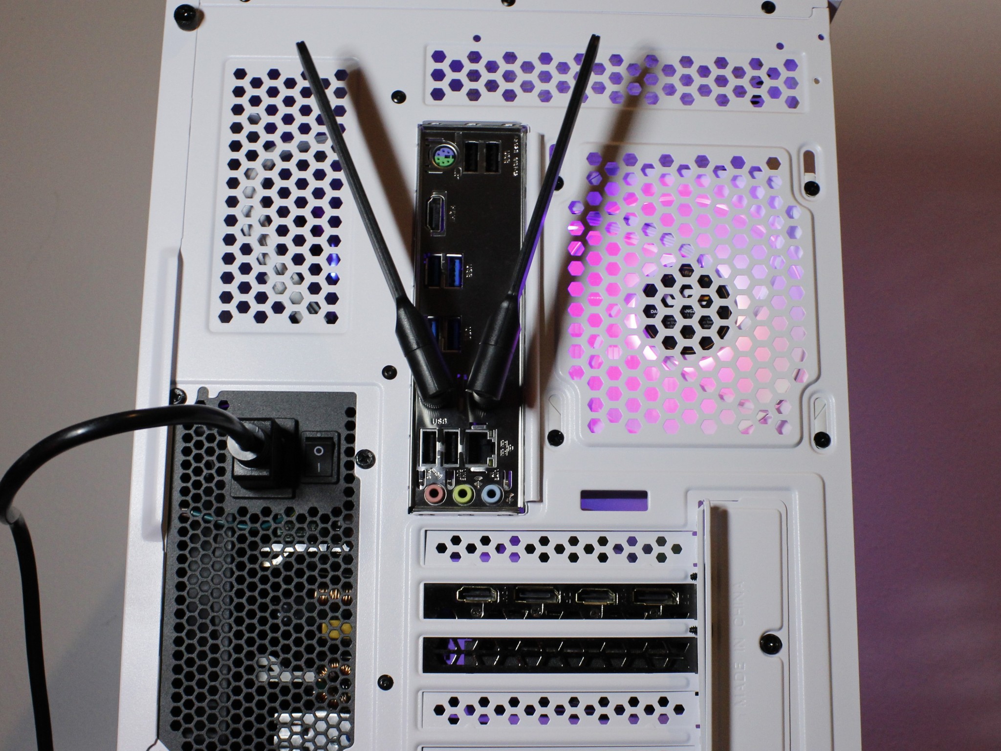 🐢🦖🌿Bulbasaur🌿🐢🦖 White Gaming PC [RTX 3060ti][32GB RAM]