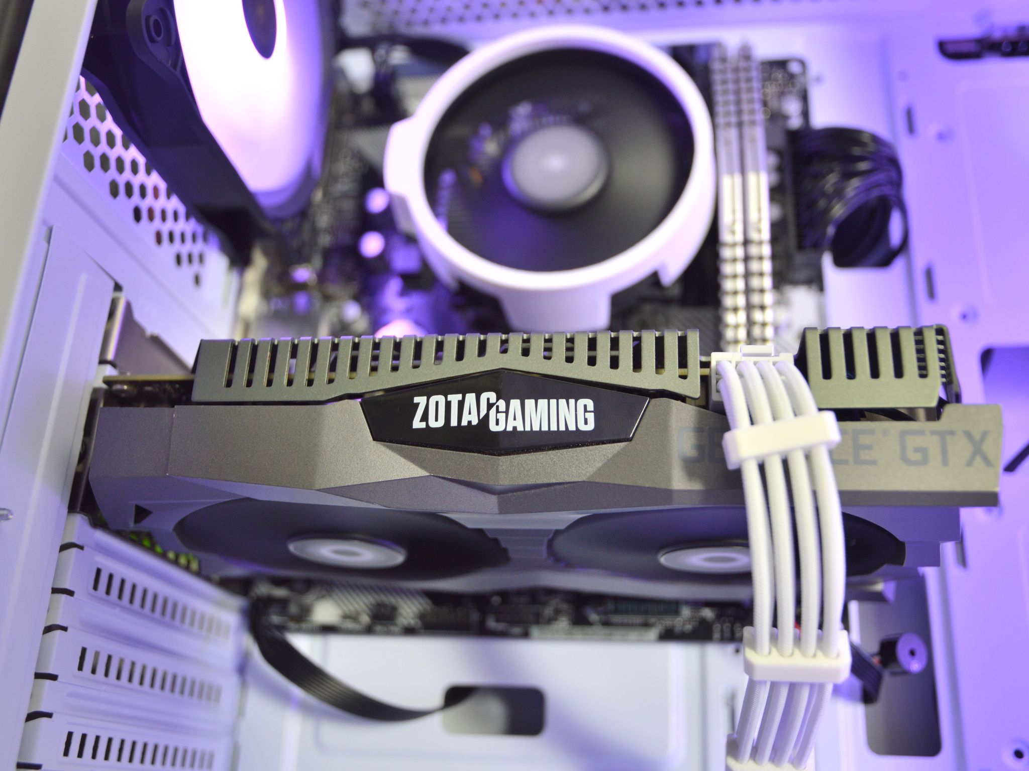 ⚪🟣| GTX 1660 Ti 6GB | RYZEN 5 3500 | 16GB DDR4 RAM | 512 GB NVME SSD | Violet Skies |