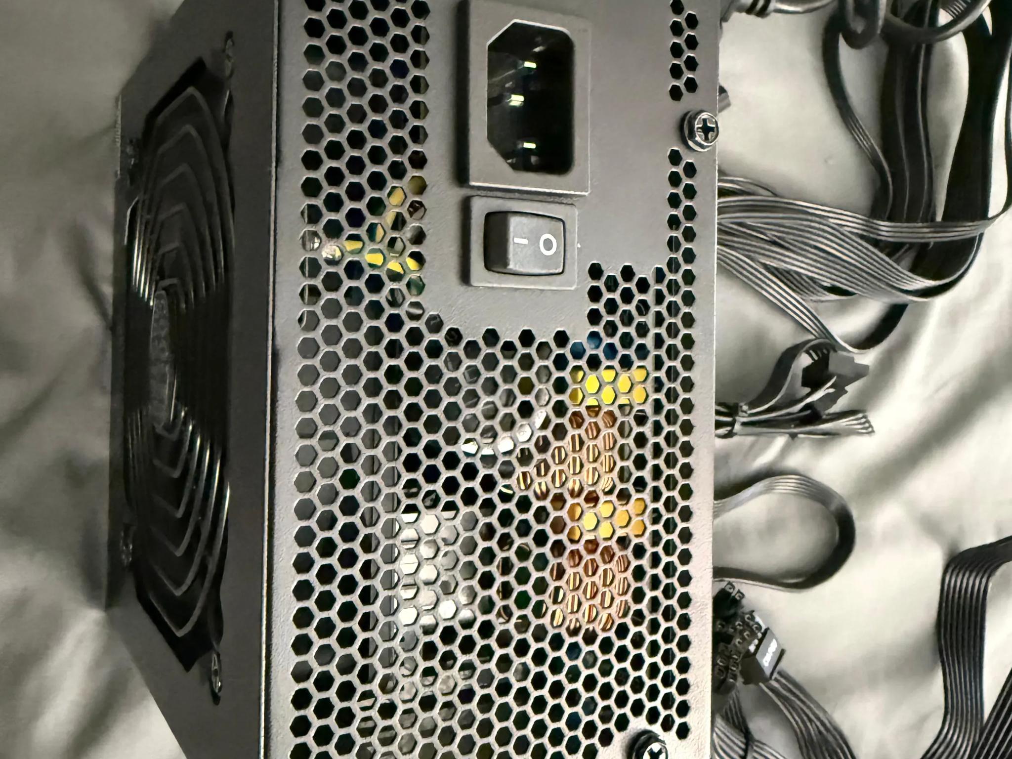 Cooler Master MWE Gold 850 V2 Full Modular, 850W, 80+ Gold Efficiency PSU
