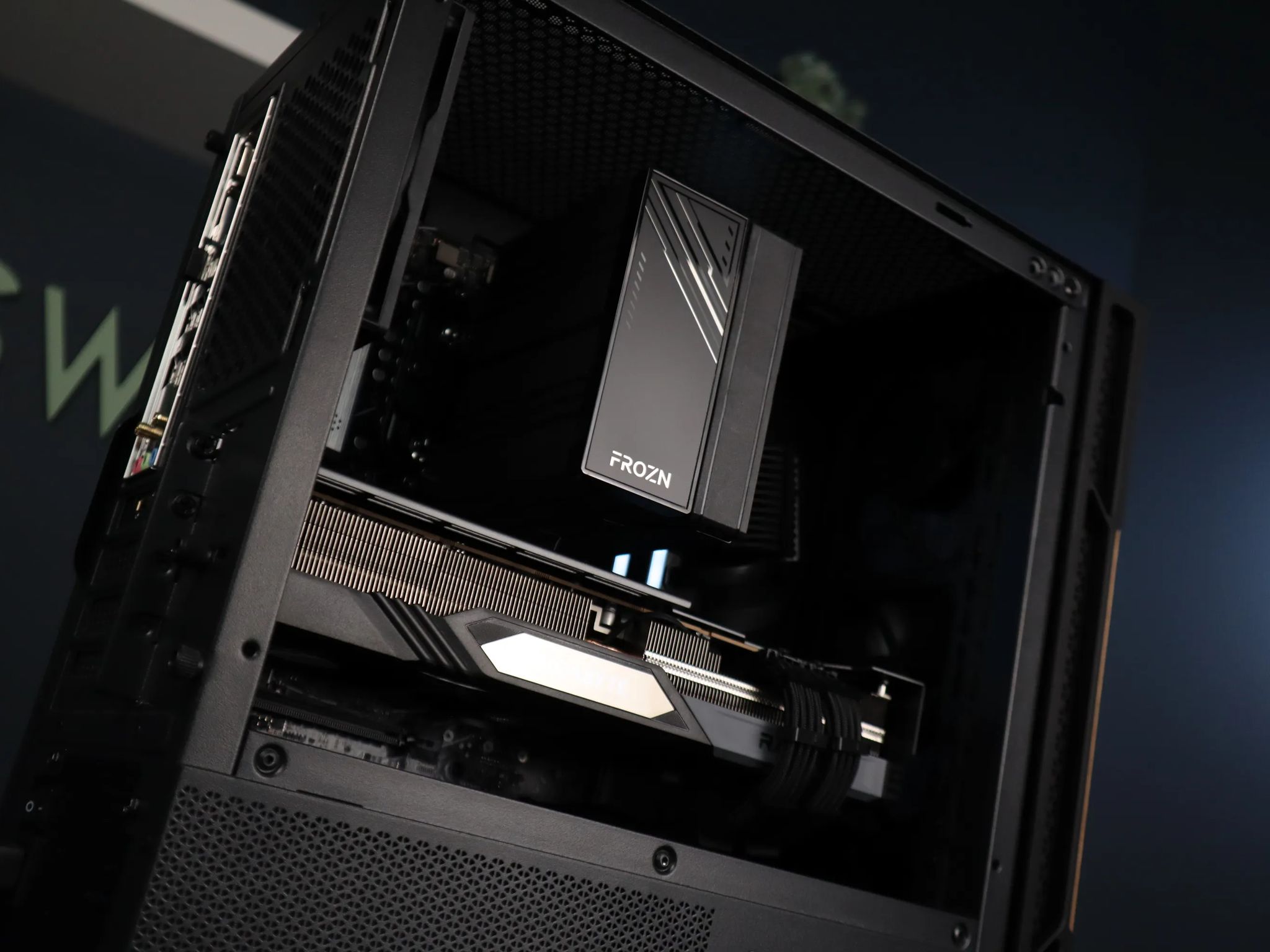 New Gaming PC | Ryzen 5 9600X | RX 7700XT | 32GB RAM | 1TB | WiFi | All Brand New