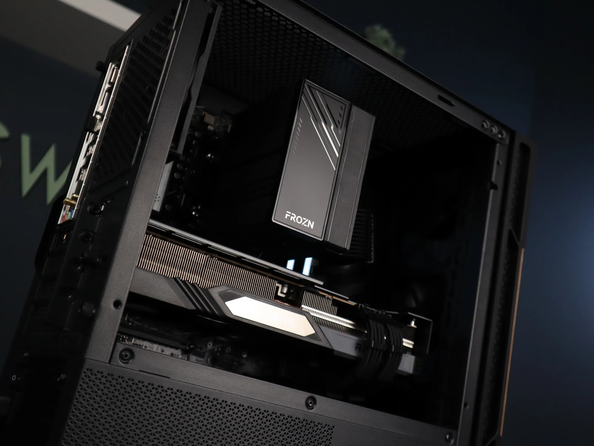 New Gaming PC | Ryzen 5 9600X | RX 7700XT | 32GB RAM | 1TB | WiFi | All Brand New