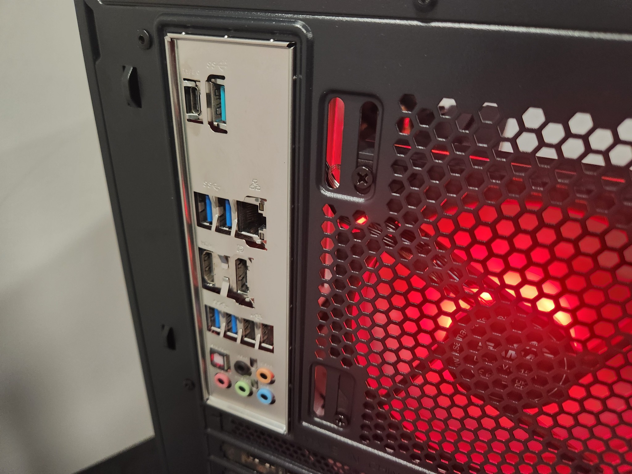 THE RED MONSTER X: Budget gaming pc!!!