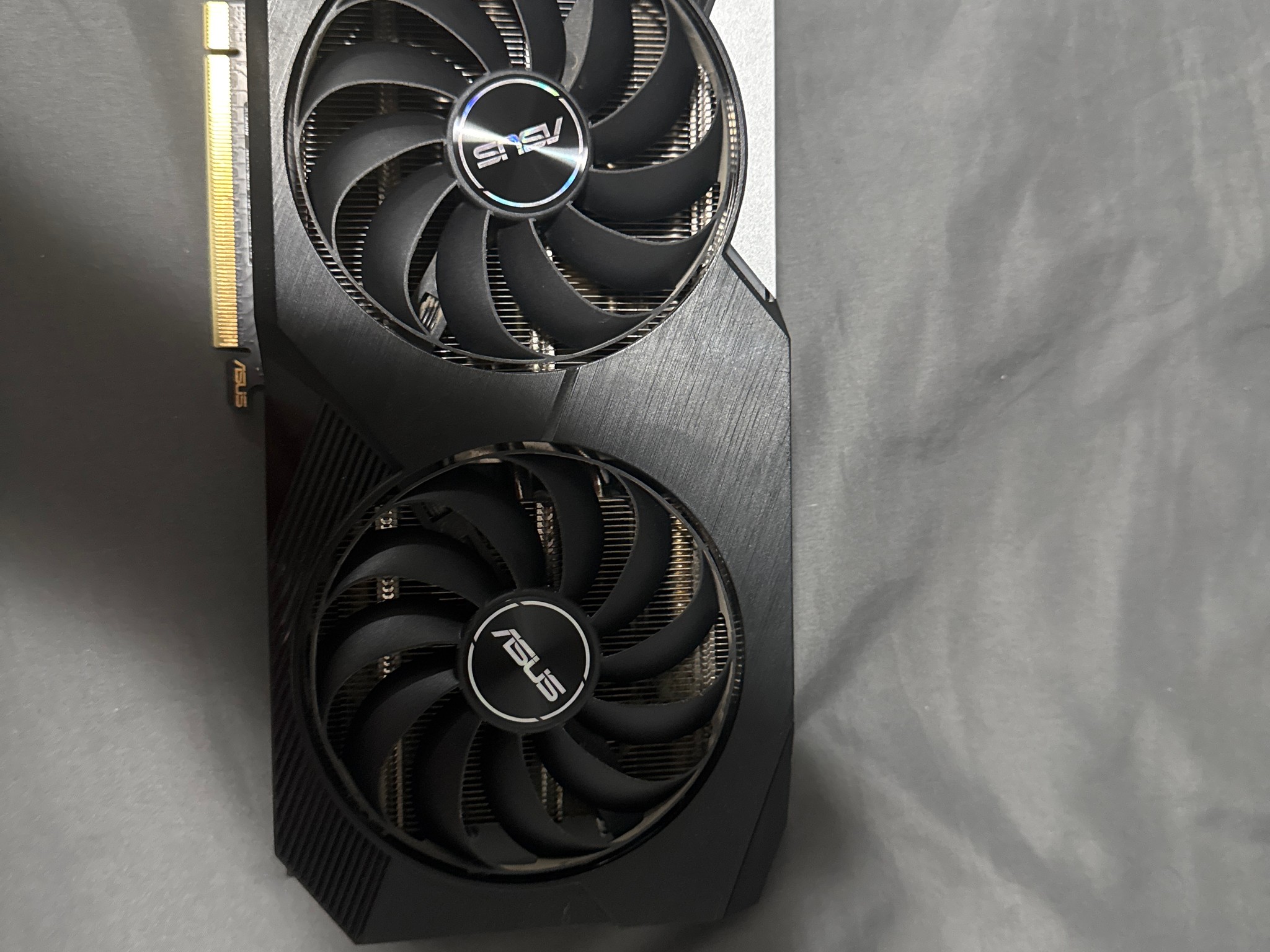 Asus dual fan 3070, i5 13600k, 64 gbs of corsait vengeance ram and a 850 watt psu